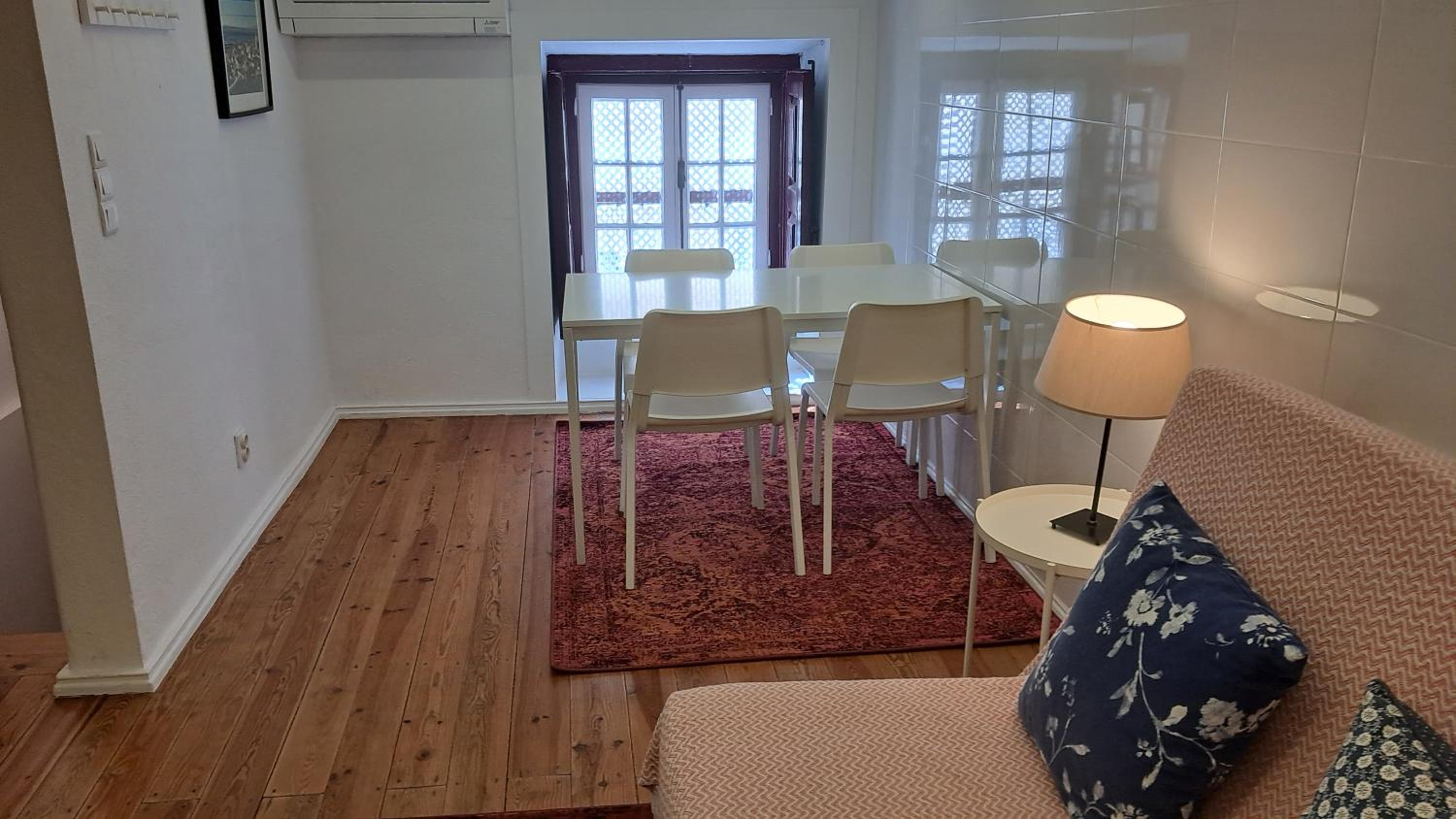 One-Bedroom Apartment - Photo 9
