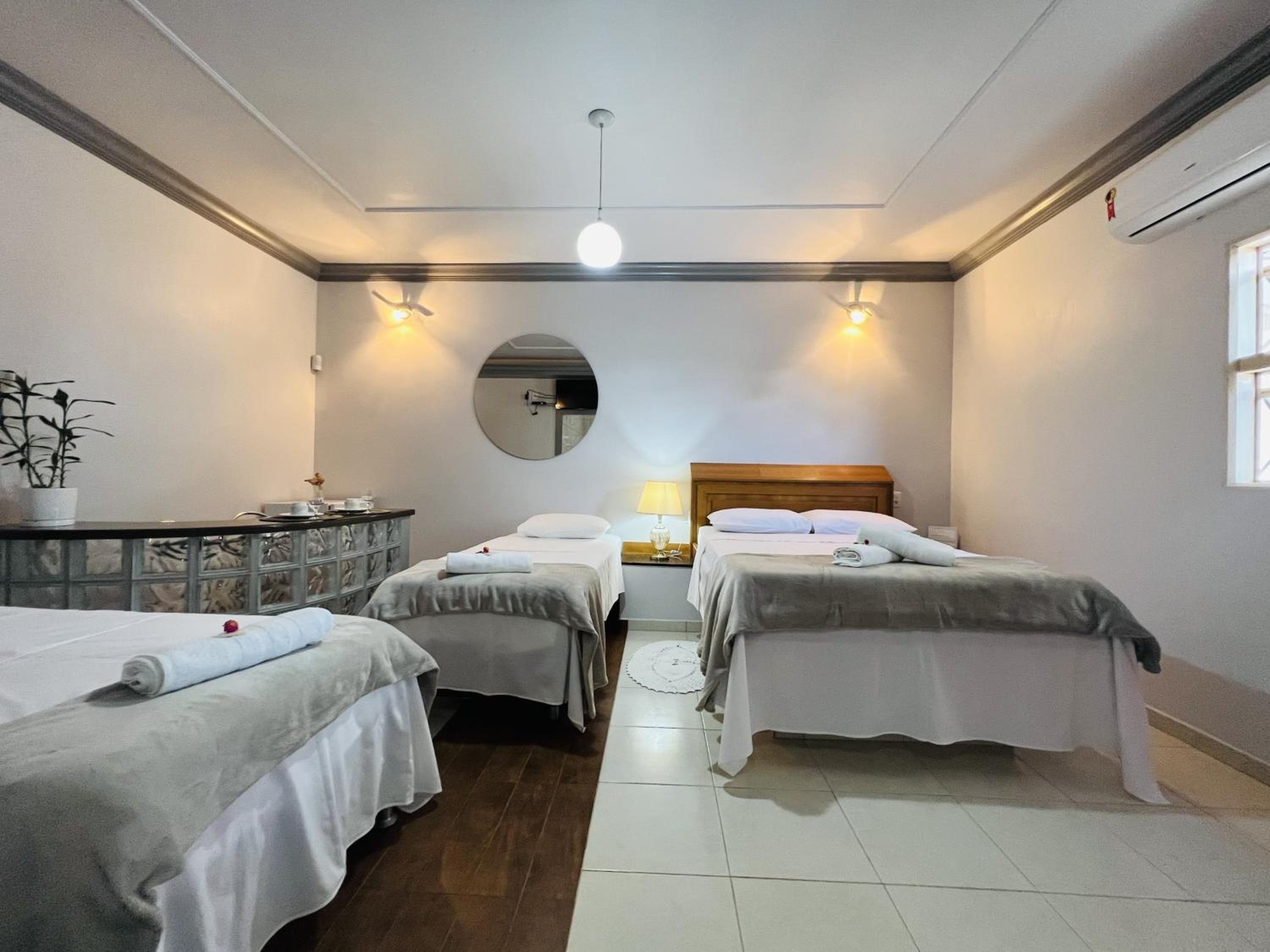Quadruple Room With Bath photo 2