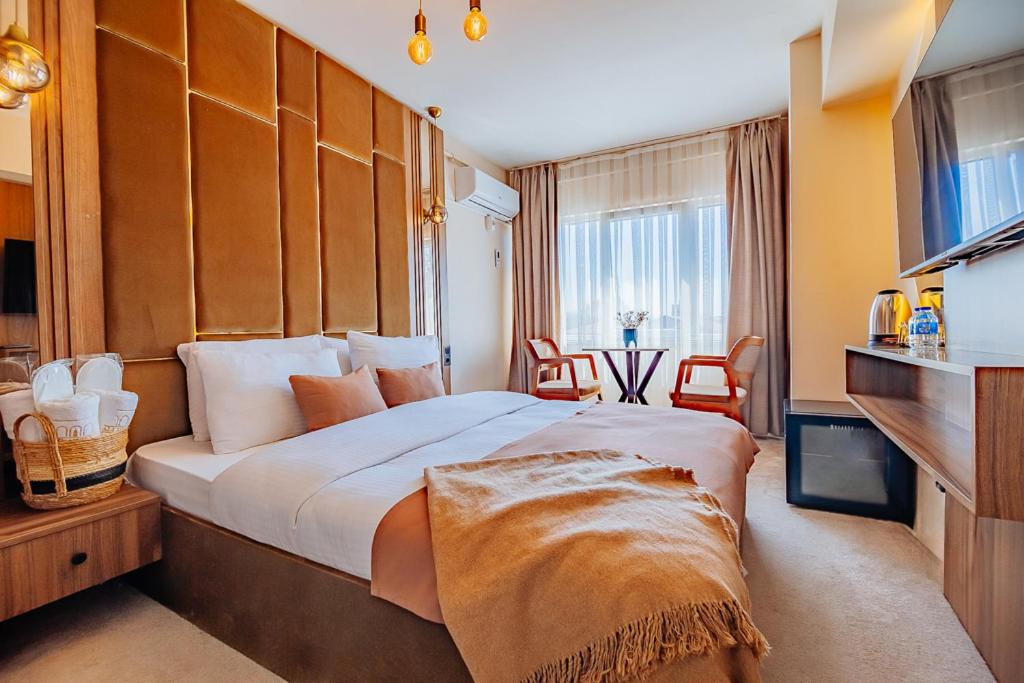 Large Double Room photo 1