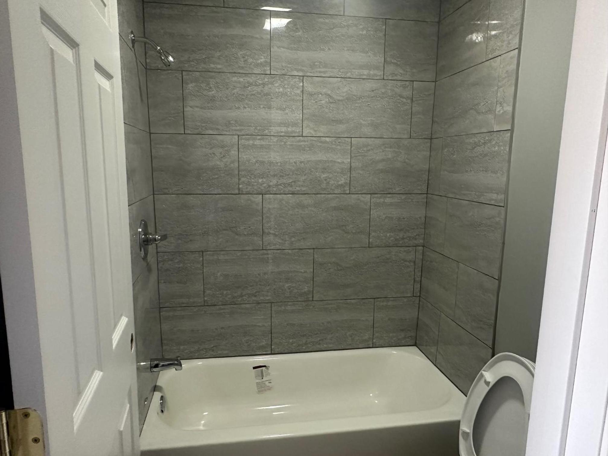 Double Or Twin Room With Private Bathroom photo 3