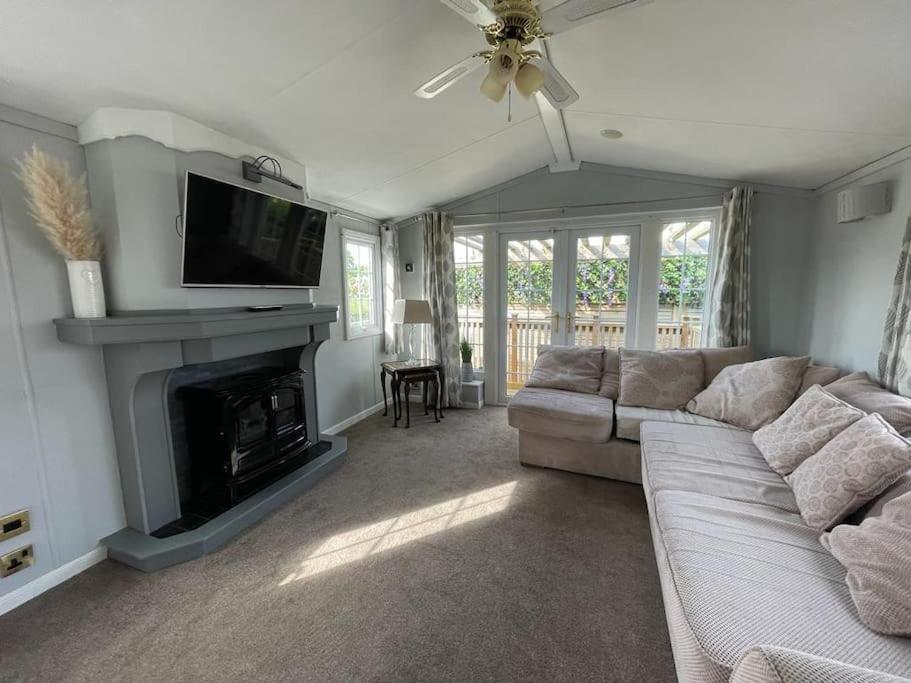 One-Bedroom House photo 1