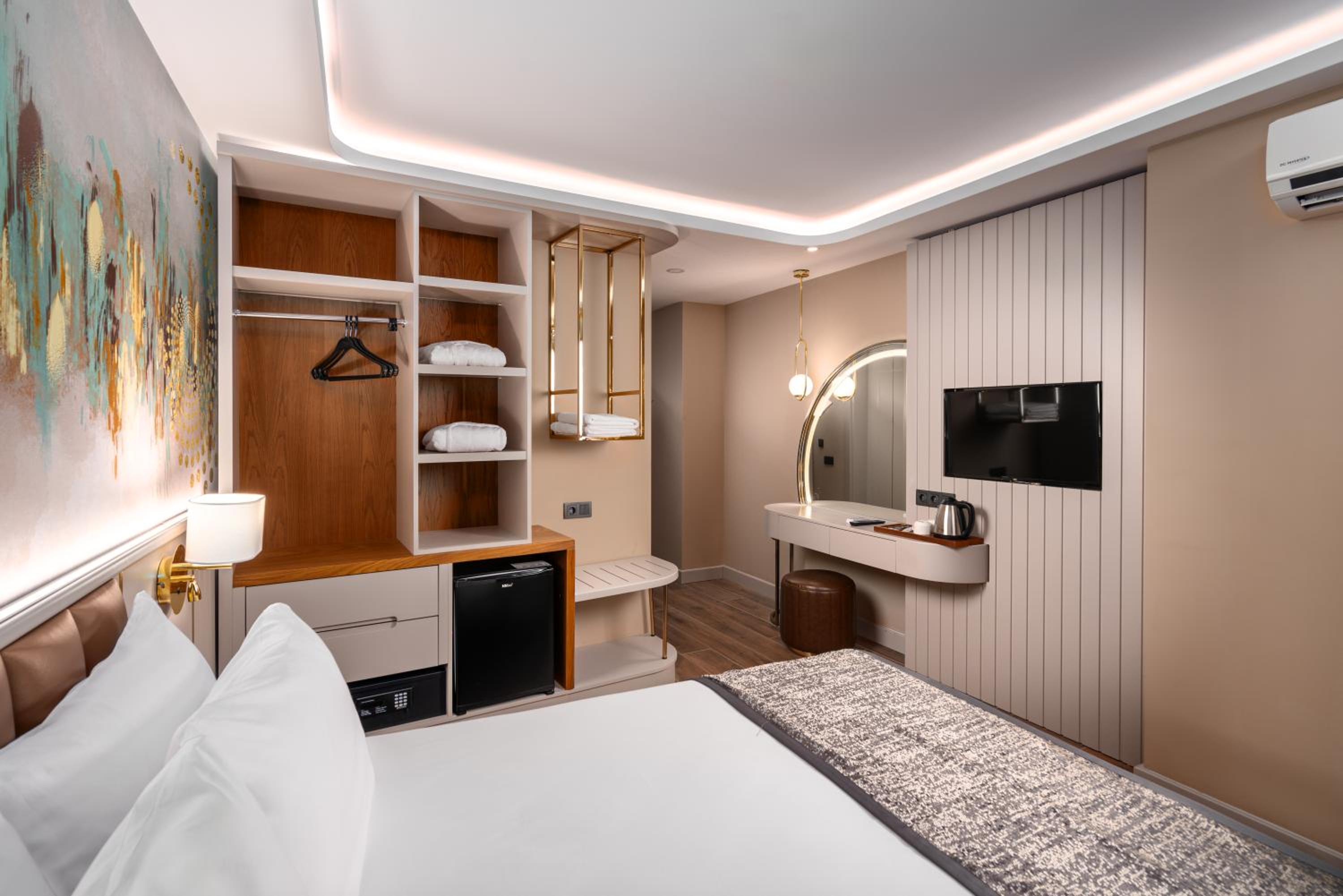 Single Room with Balcony