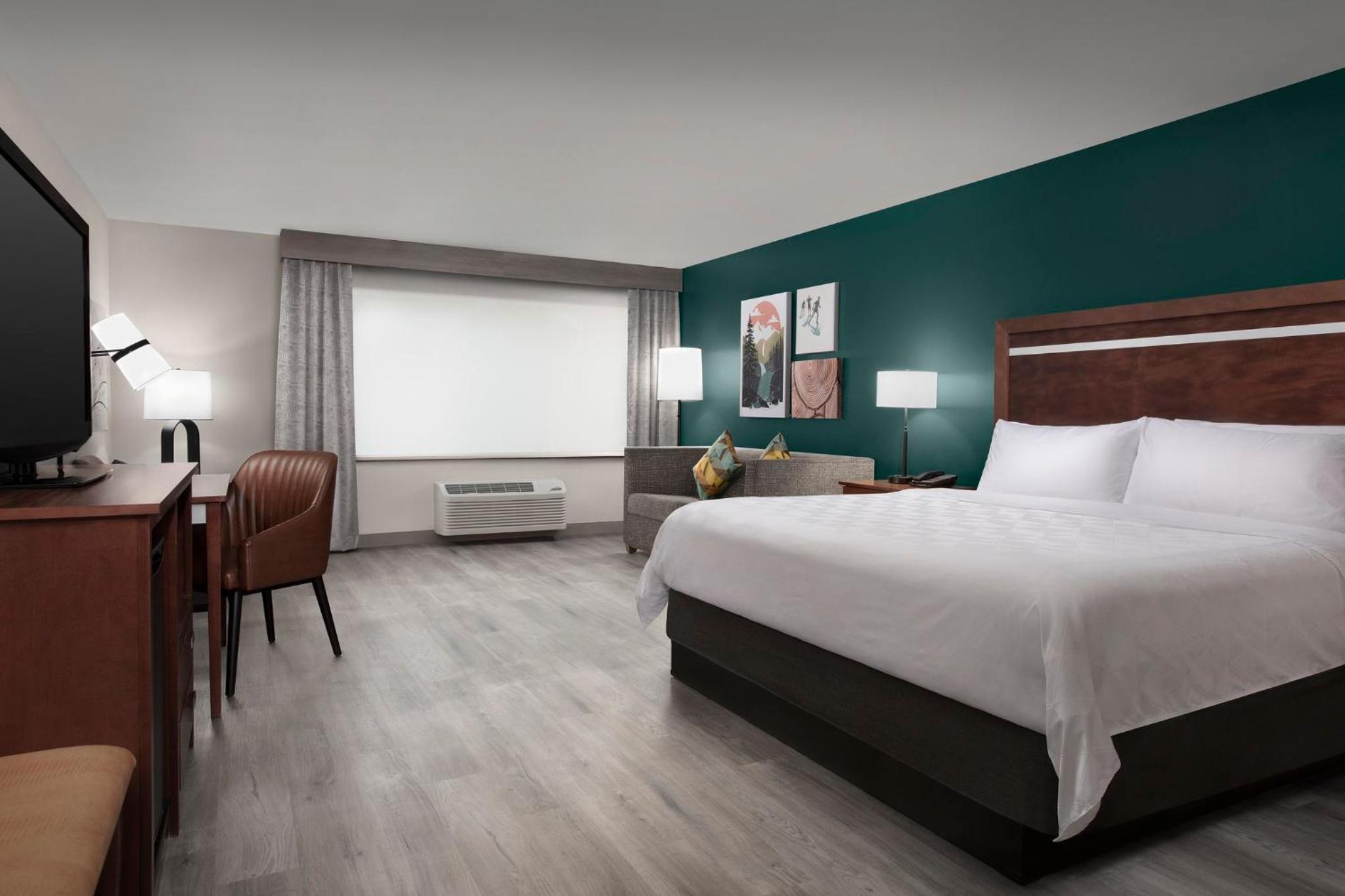 Standard King Room photo 2