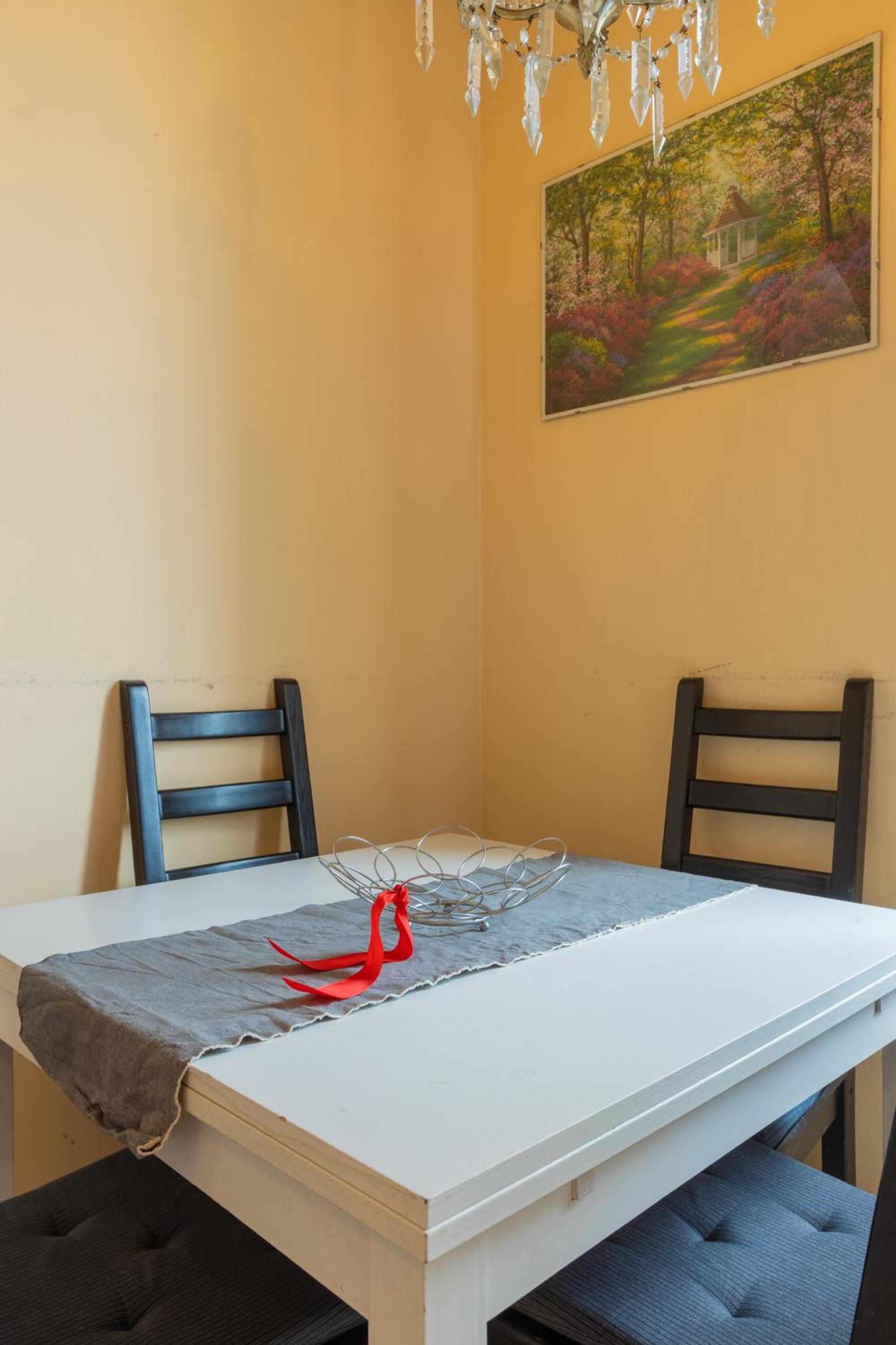 Two-Bedroom Apartment - Photo 7