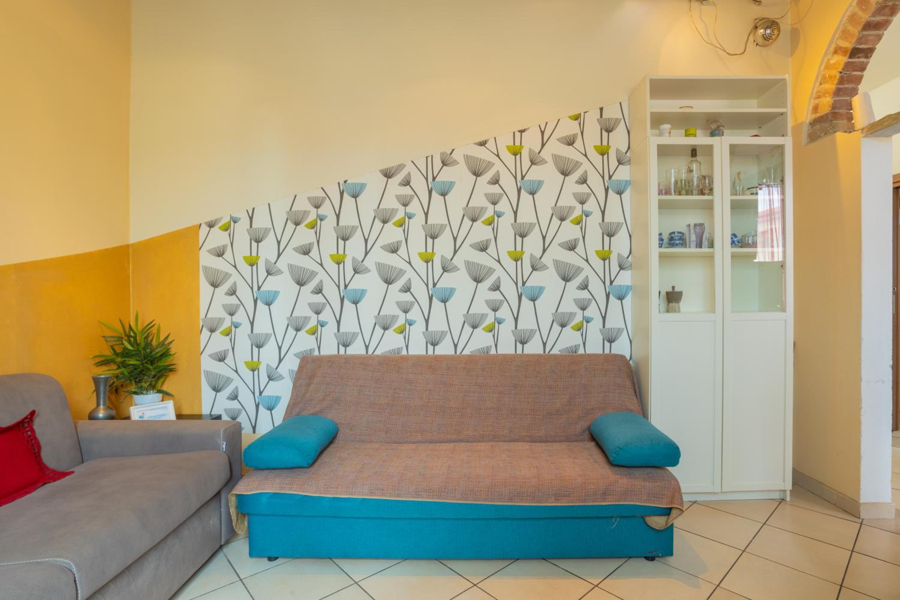 Two-Bedroom Apartment - Photo 11