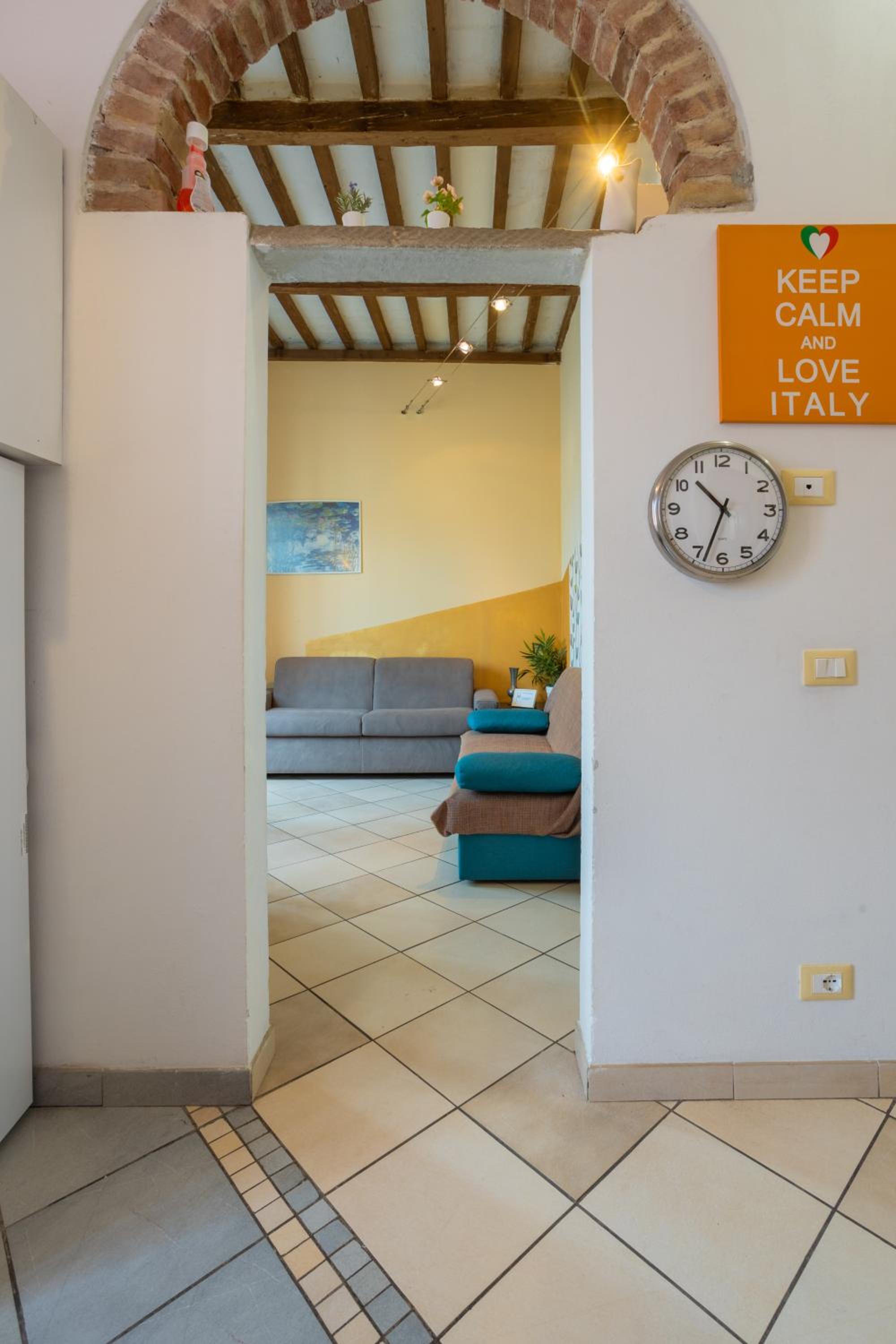 Two-Bedroom Apartment - Photo 16