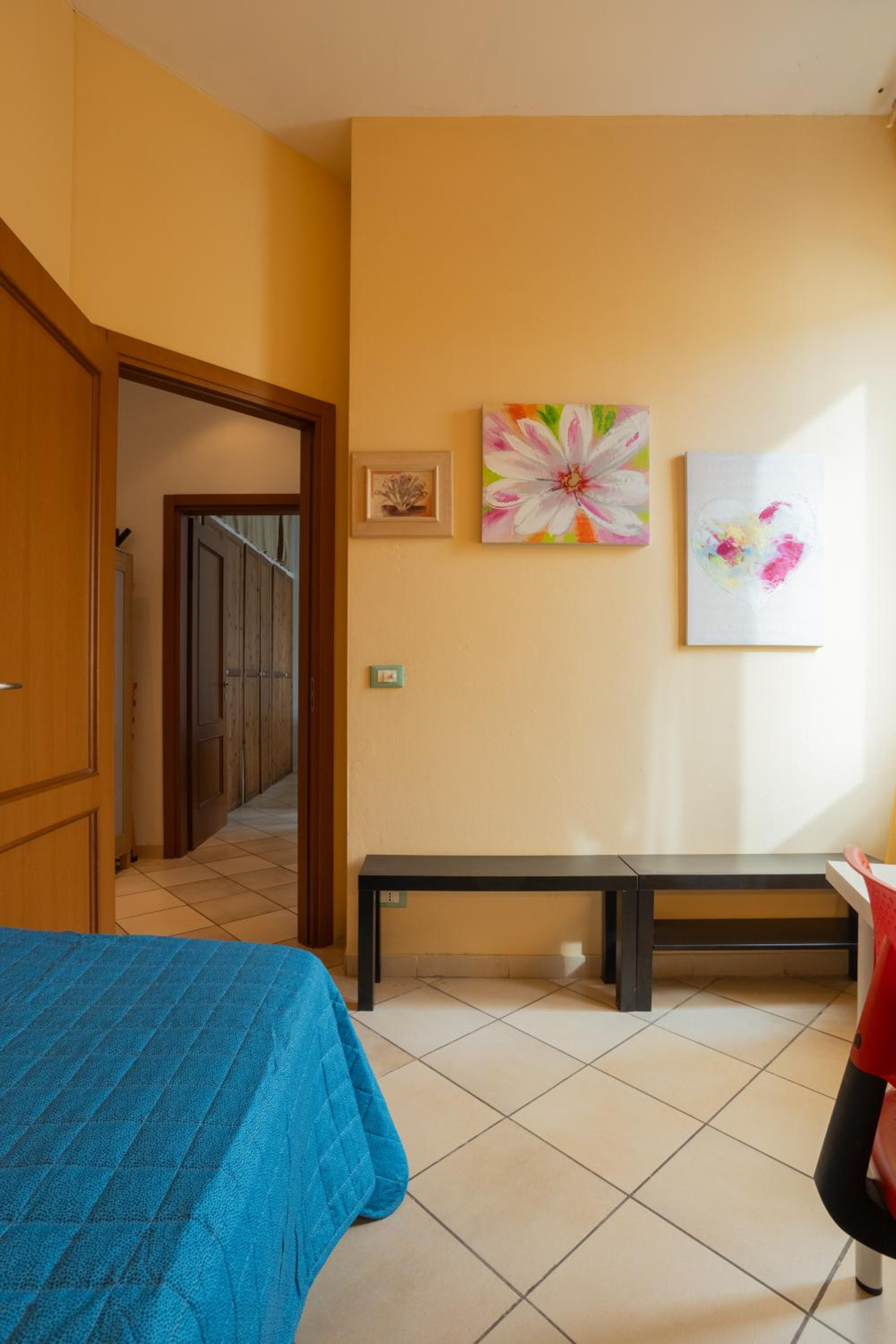 Two-Bedroom Apartment - Photo 25