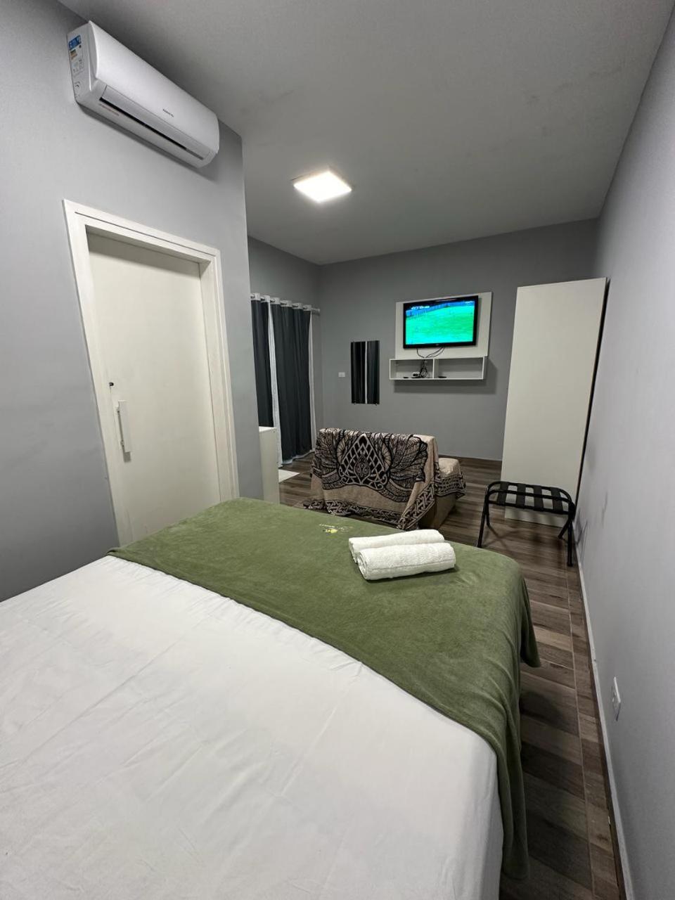 Large Double Room photo 3