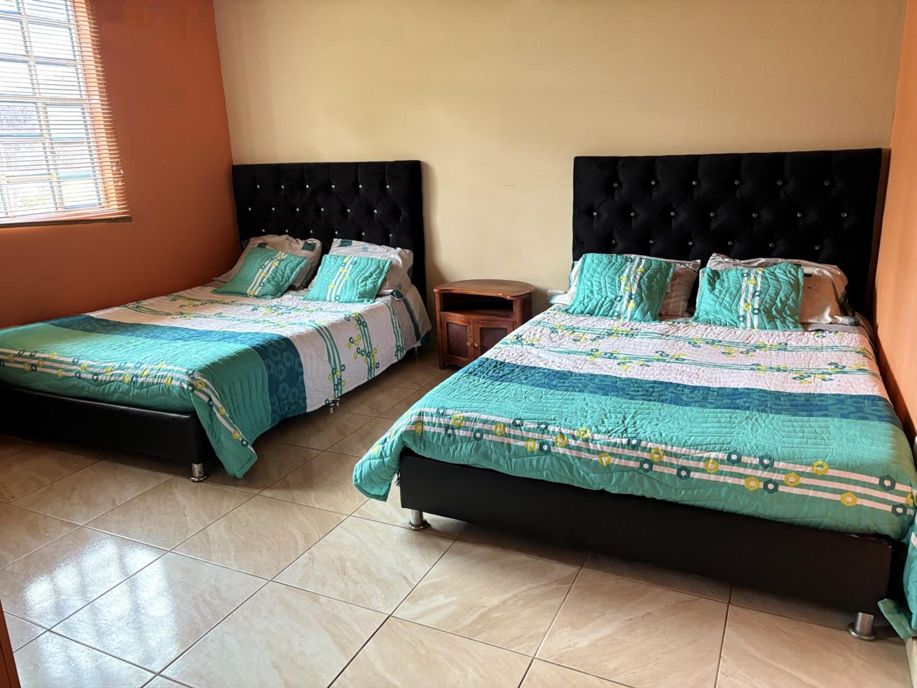 Quadruple Room with Private Bathroom photo 1