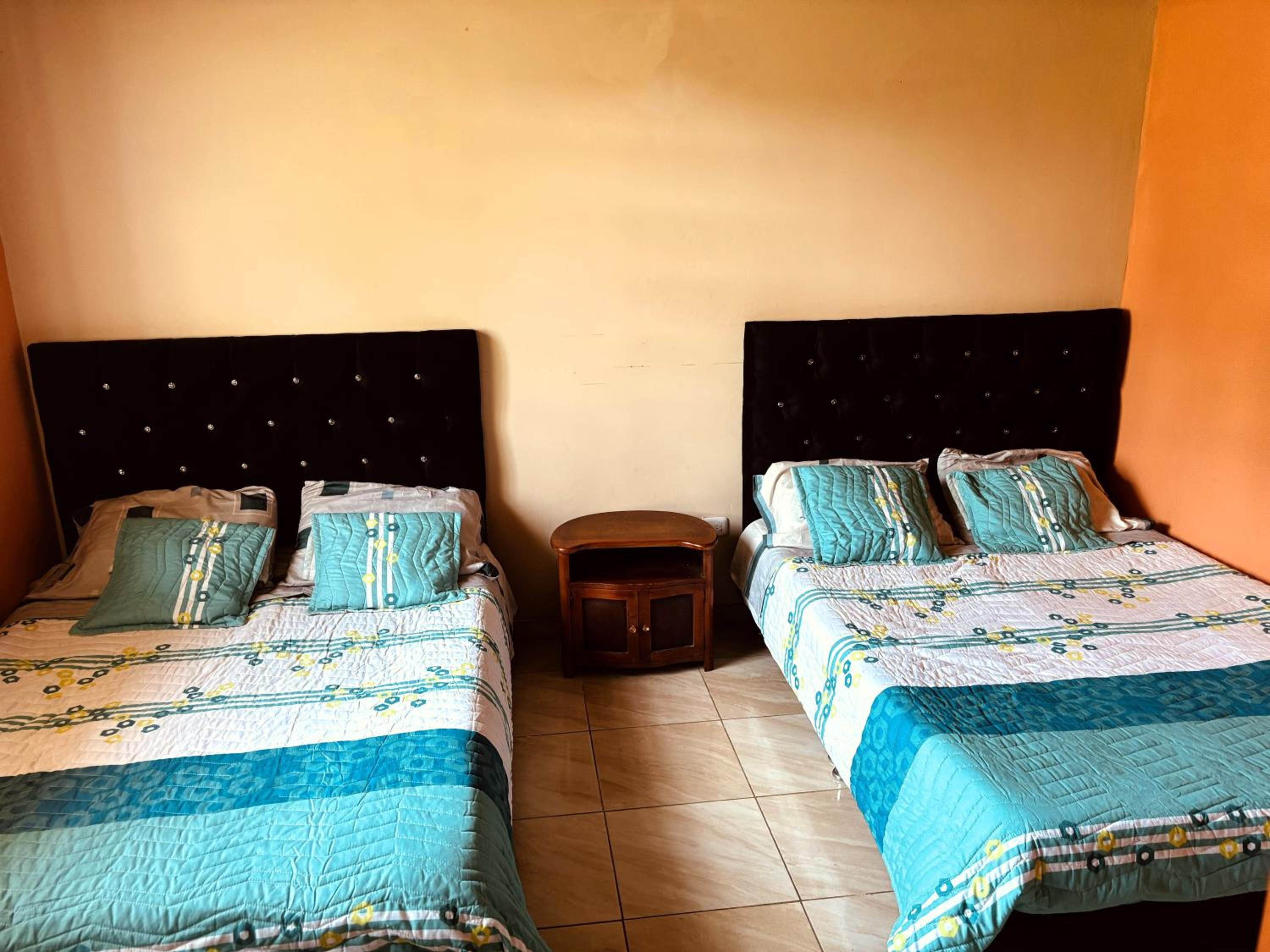 Quadruple Room with Private Bathroom photo 2