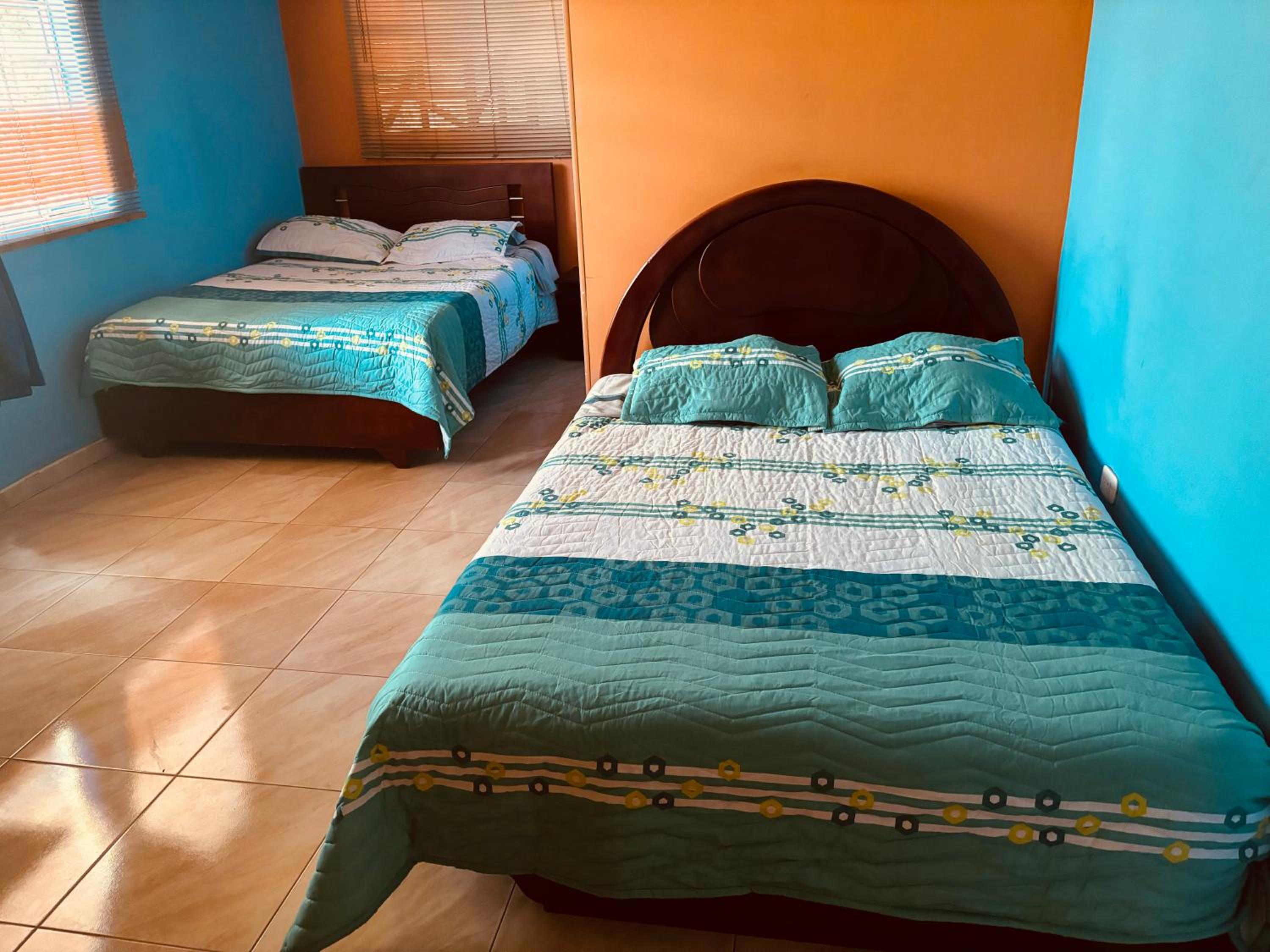Quadruple Room with Private Bathroom photo 3