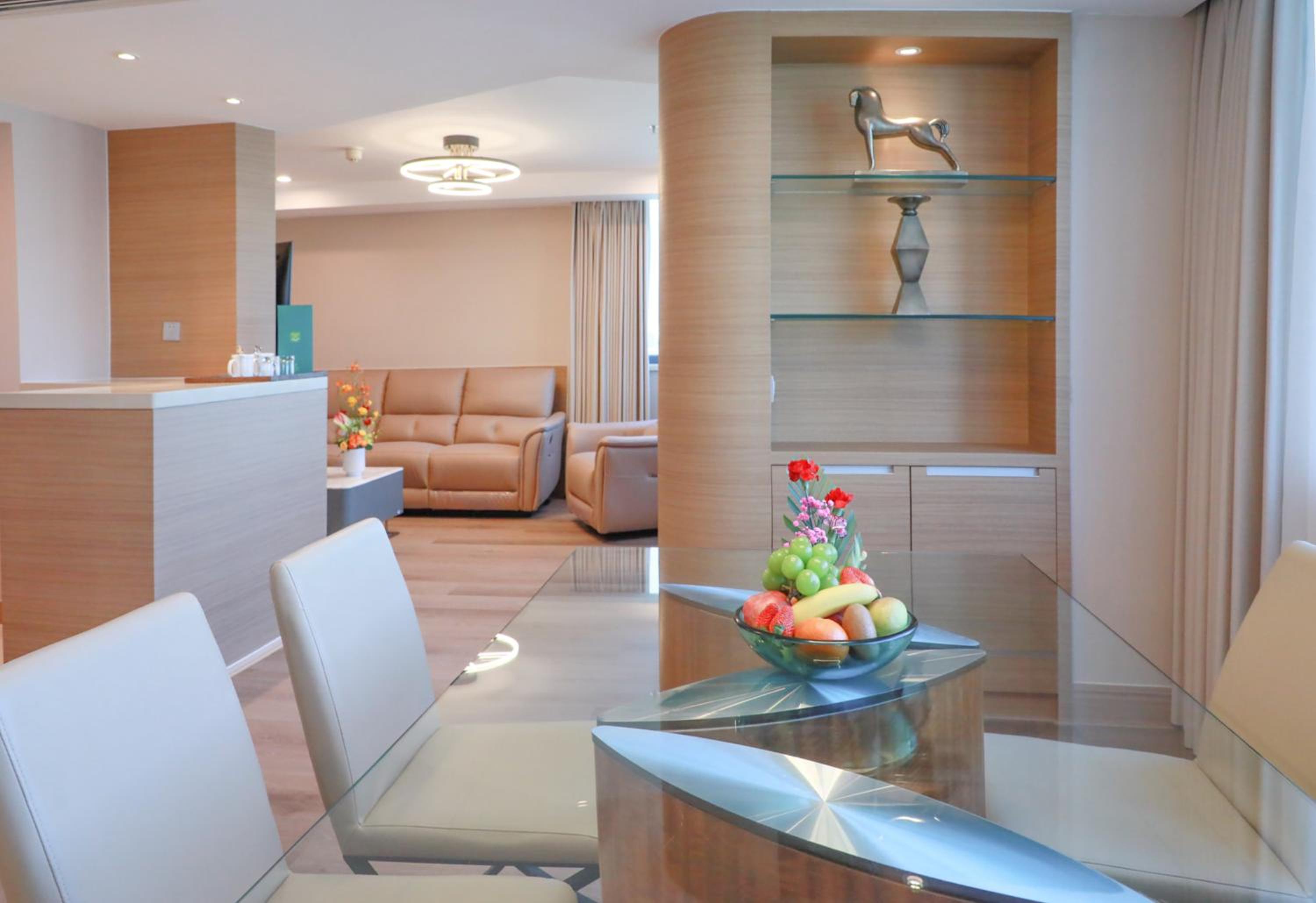 One-Bedroom King Suite