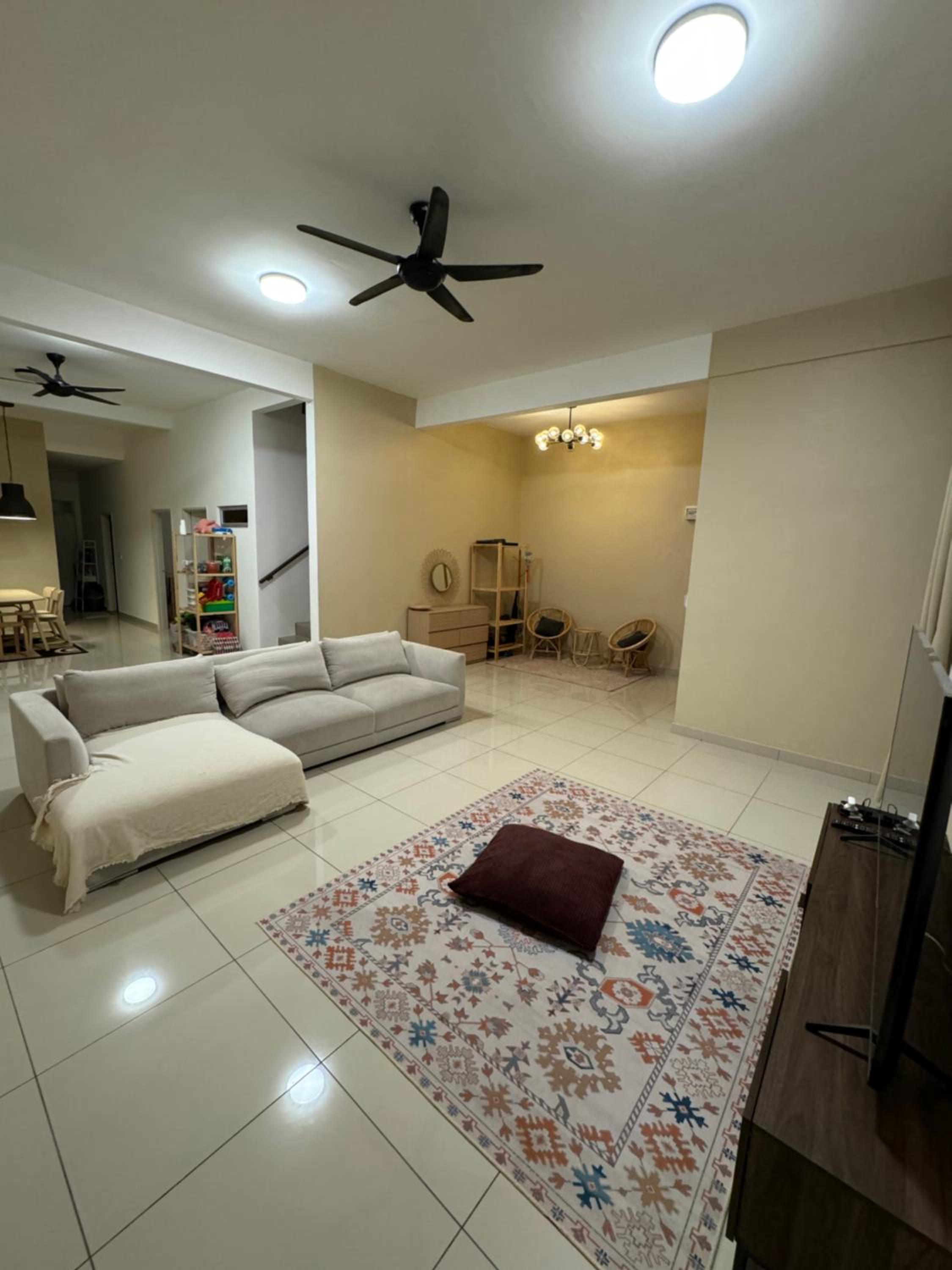 Four-Bedroom House photo 3