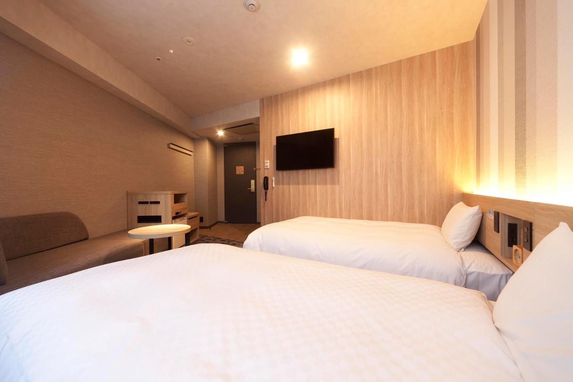 Twin Room - Non-Smoking - Photo 3