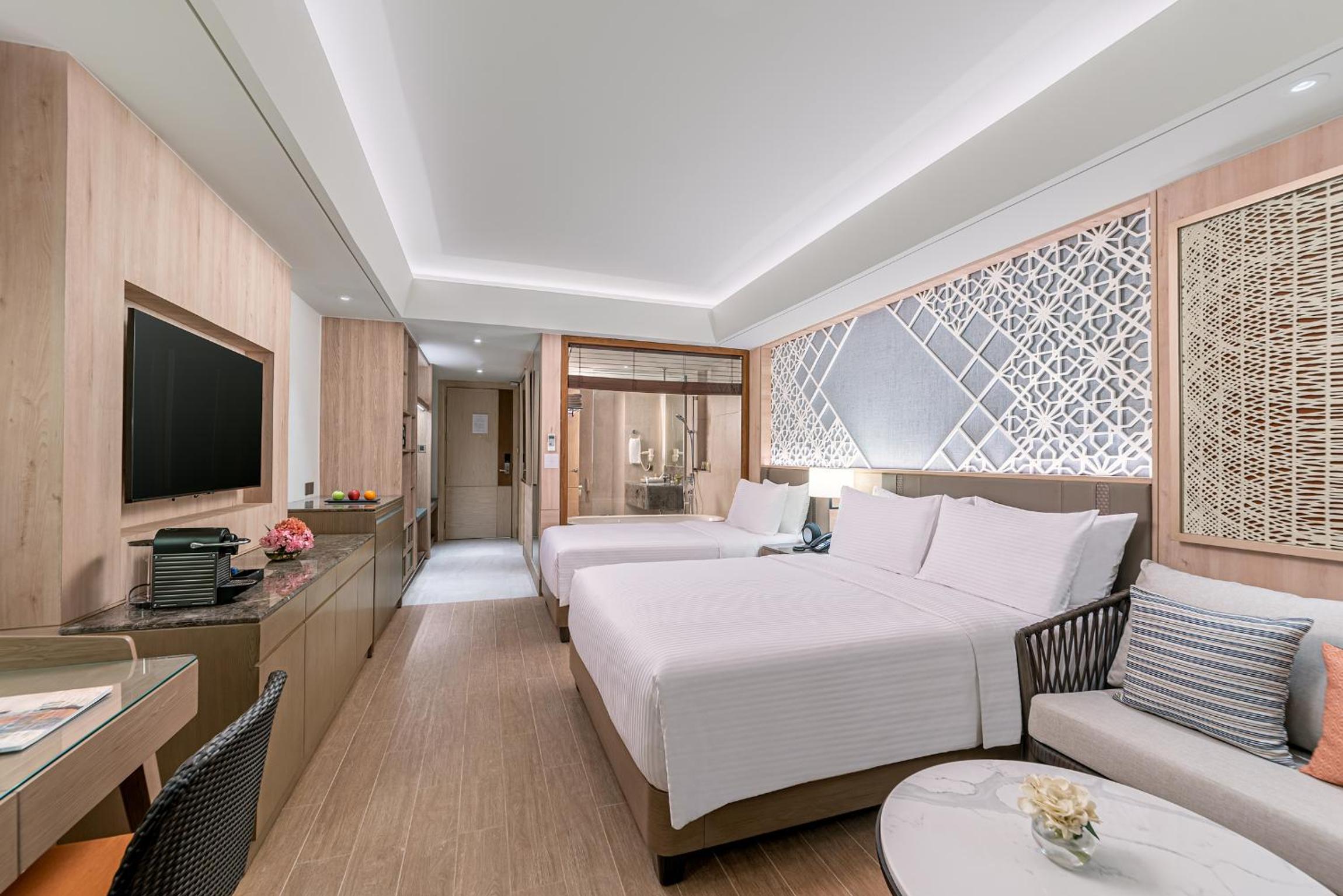 Grand Room with Beach View - Photo 2