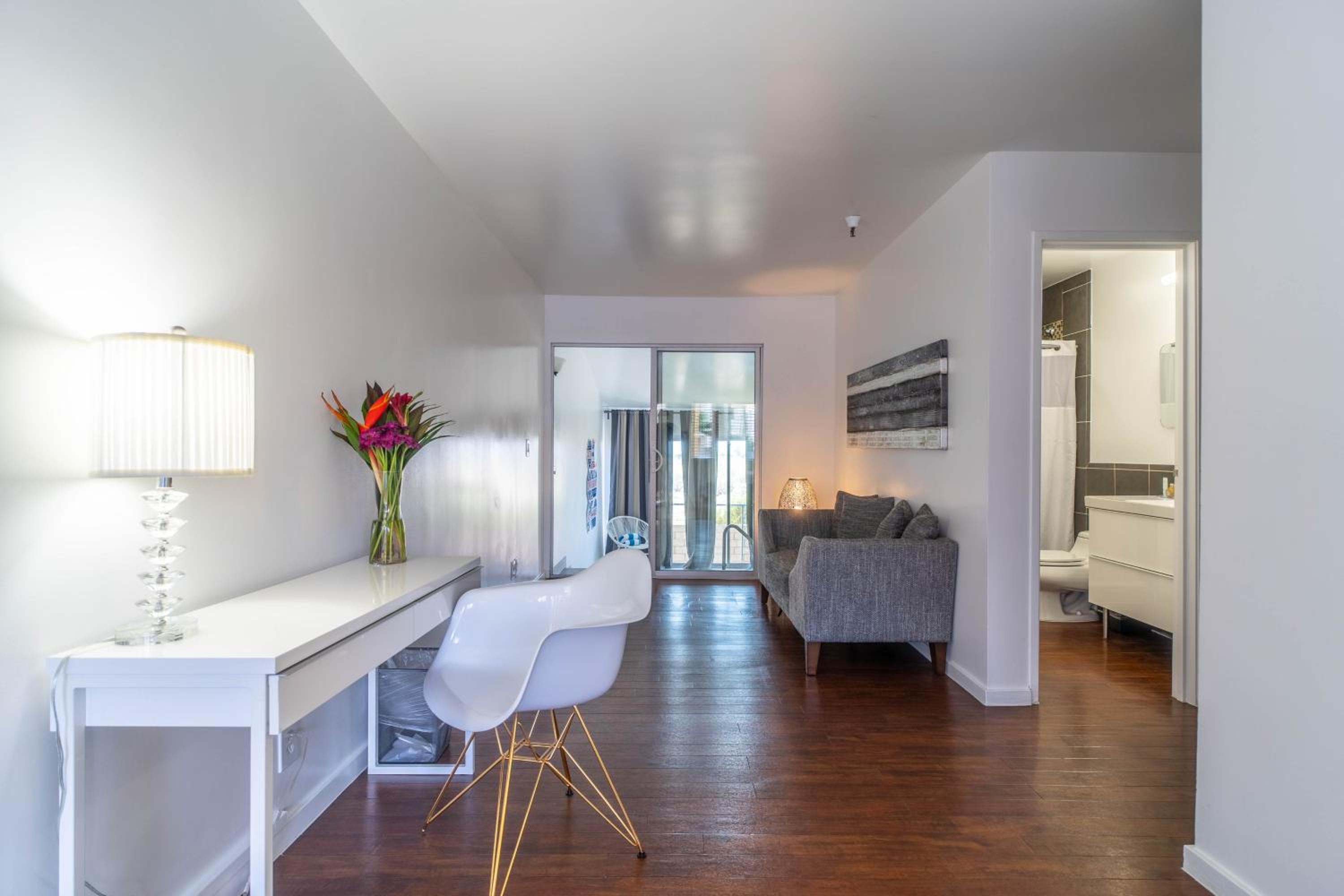 Premium Suite with Private Pool - Photo 2