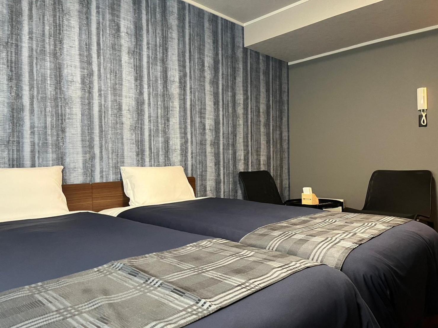 Standard Twin Room - Photo 16