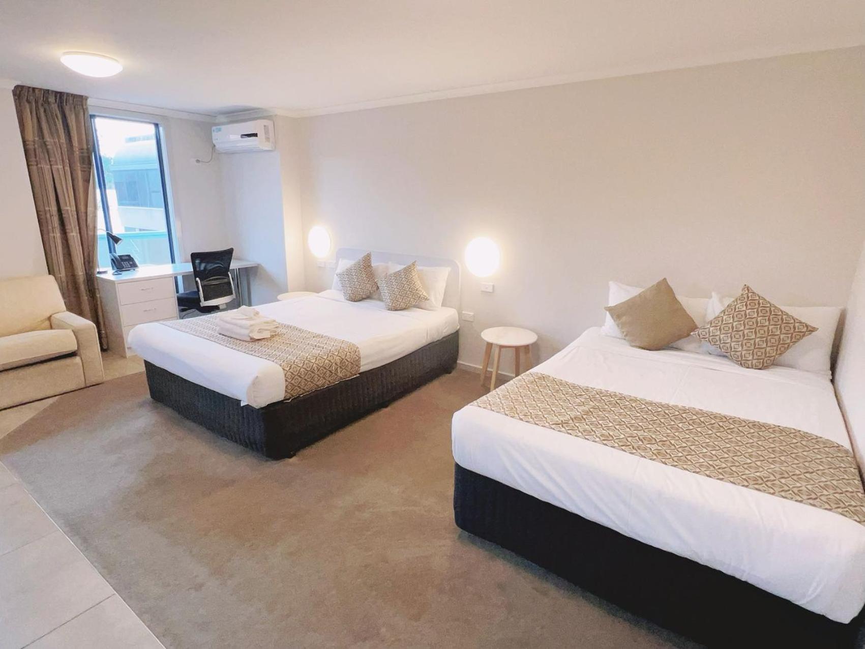 Family Suite - Photo 7