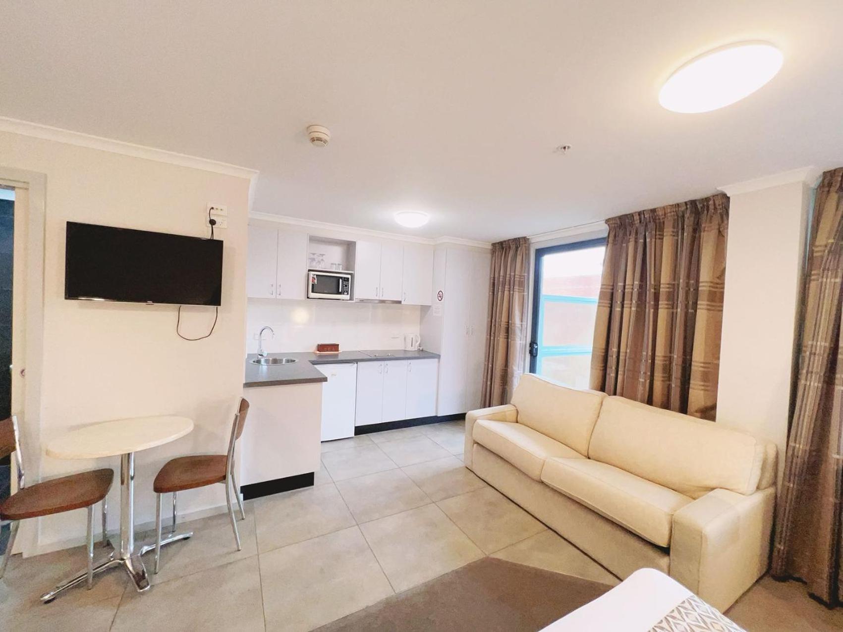 Family Suite - Photo 6
