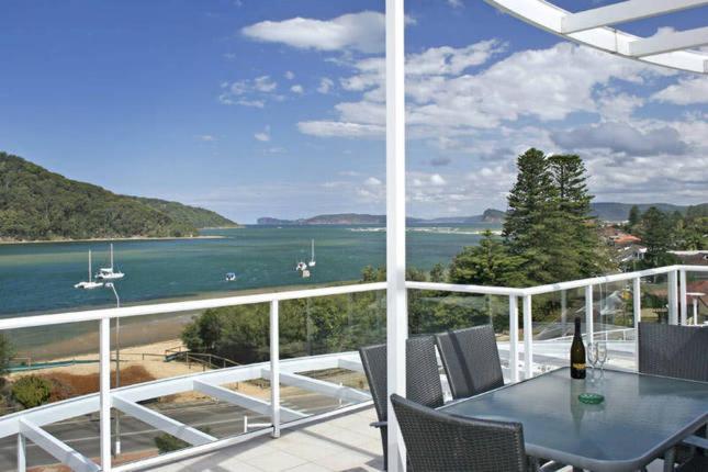 Family Room with Terrace photo 3