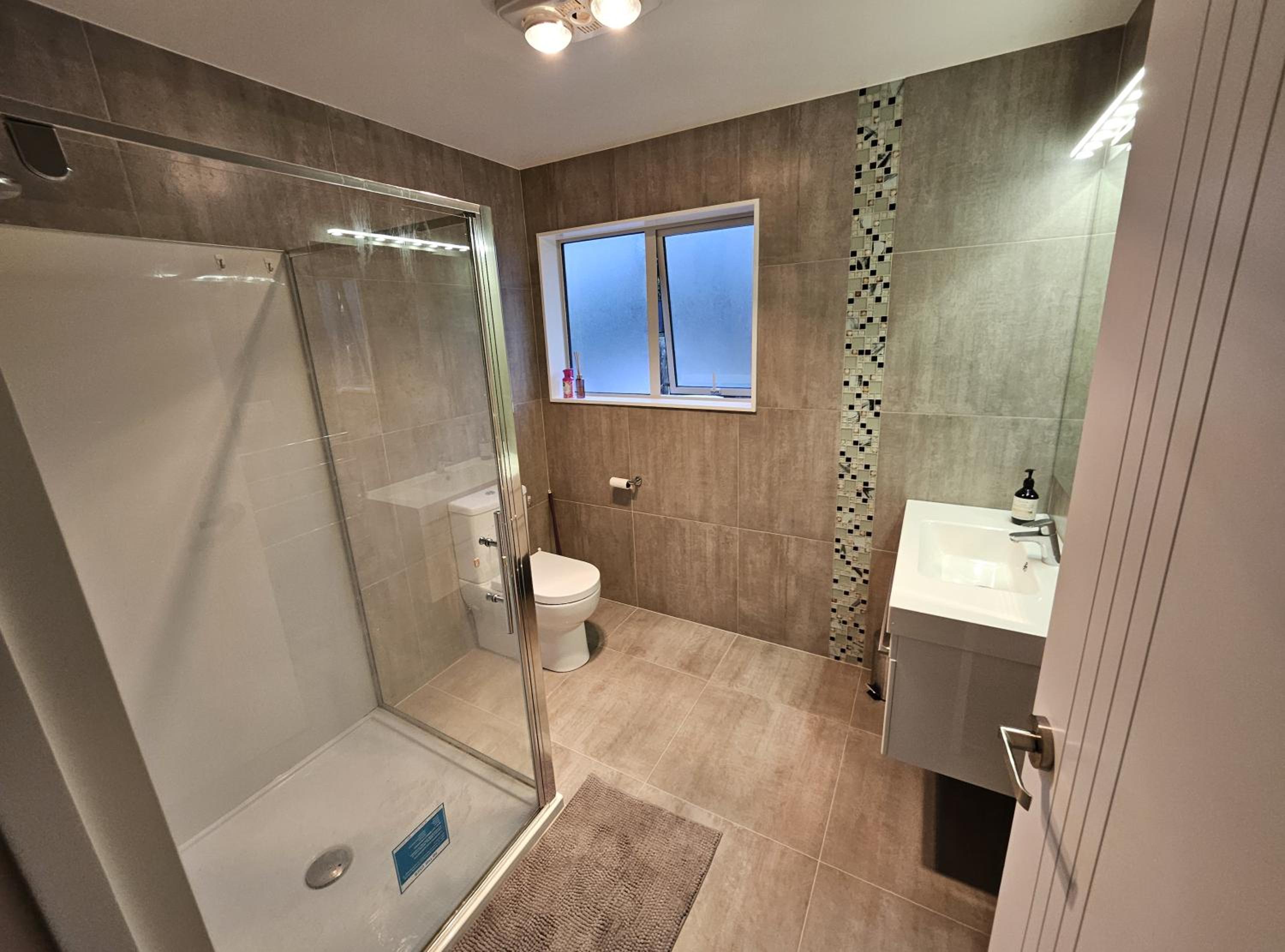Double Room With Private Bathroom photo 2