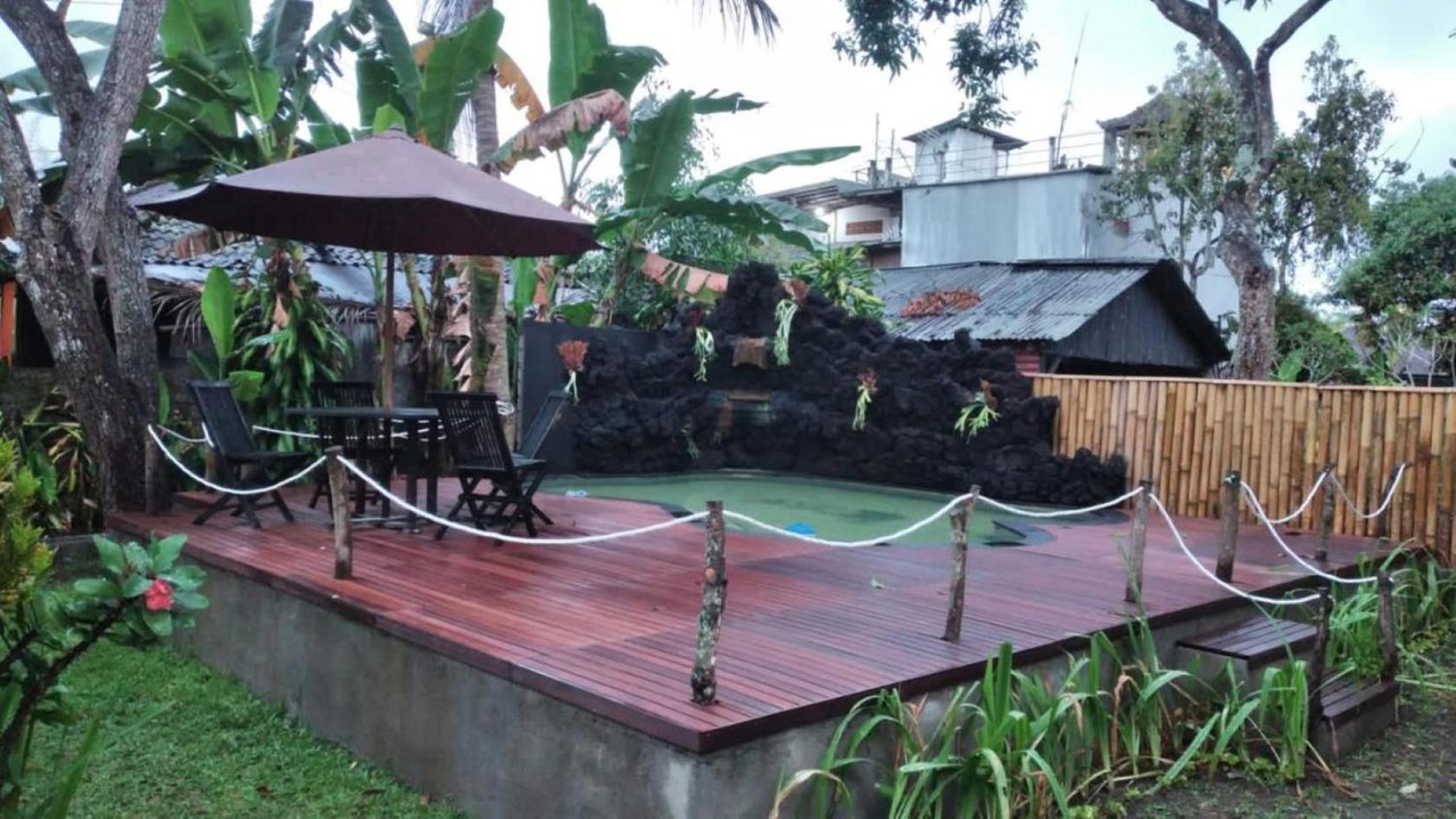 Bungalow with Garden View - Photo 22