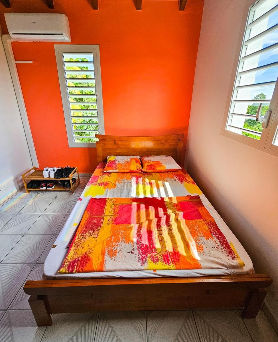 One-Bedroom House photo 1
