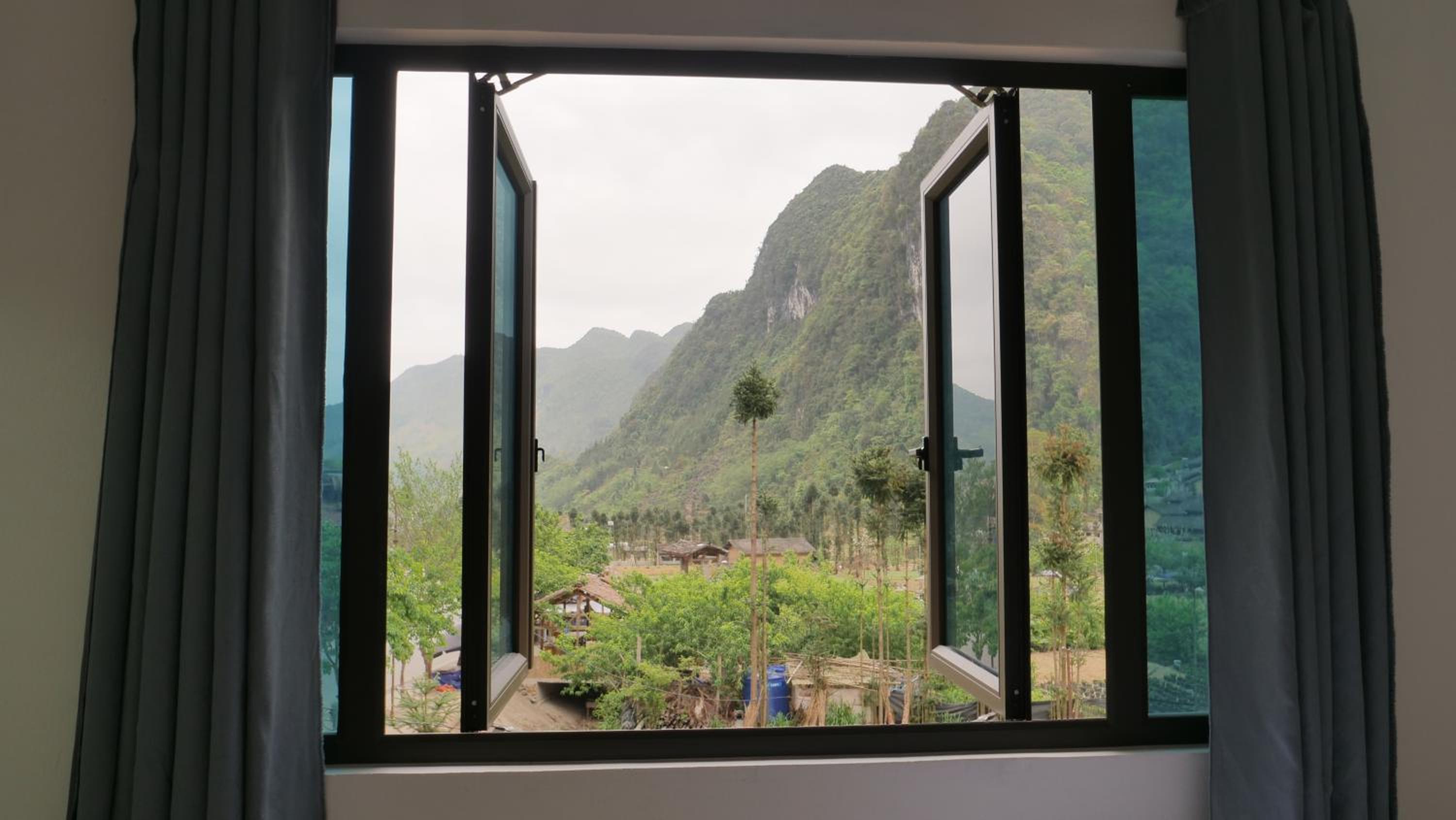 Deluxe Double or Twin Room with Mountain View photo 2