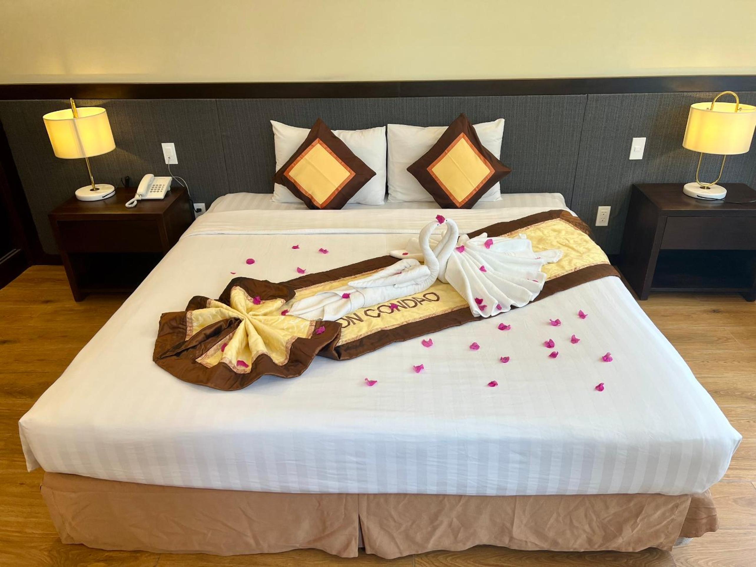 Suite with Balcony photo 1
