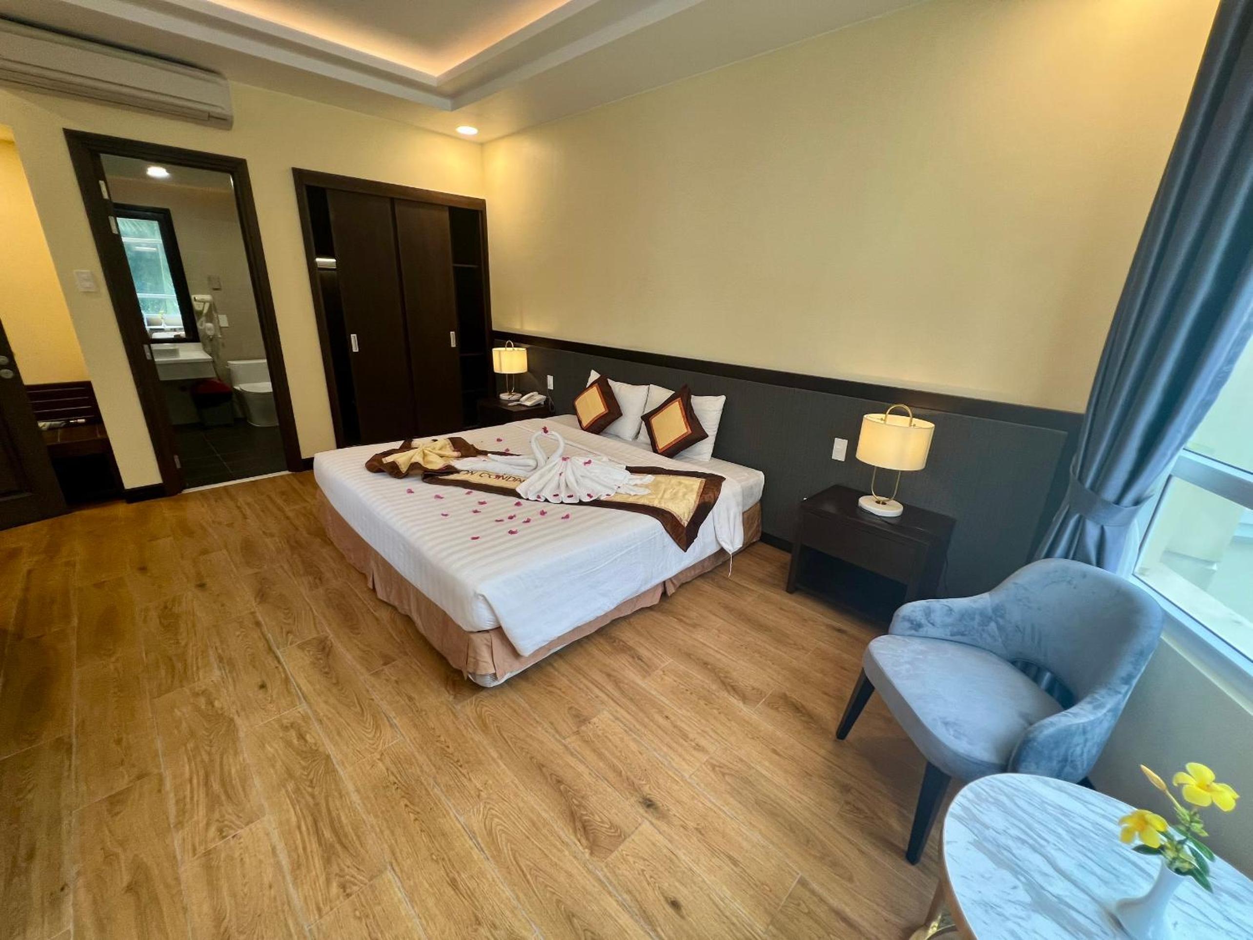 Suite with Balcony photo 2
