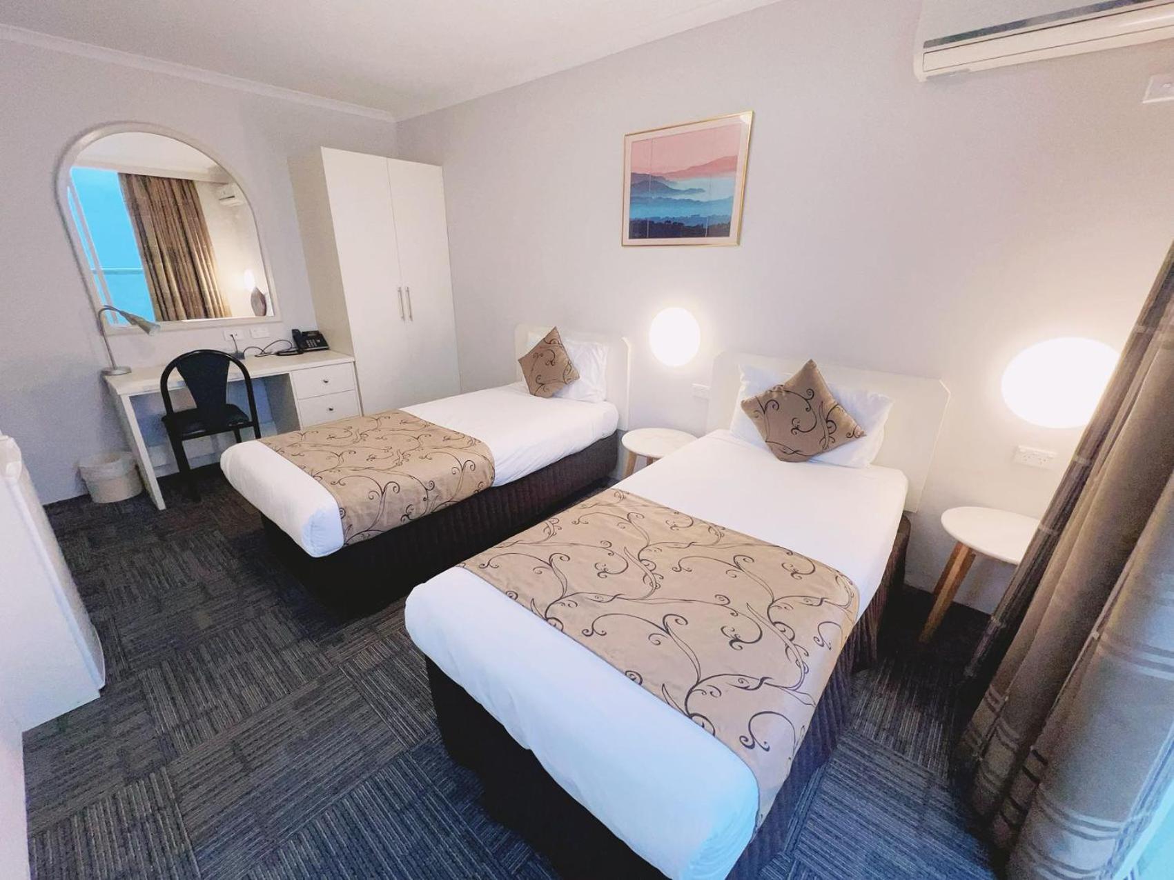 Twin Suite - Photo 3