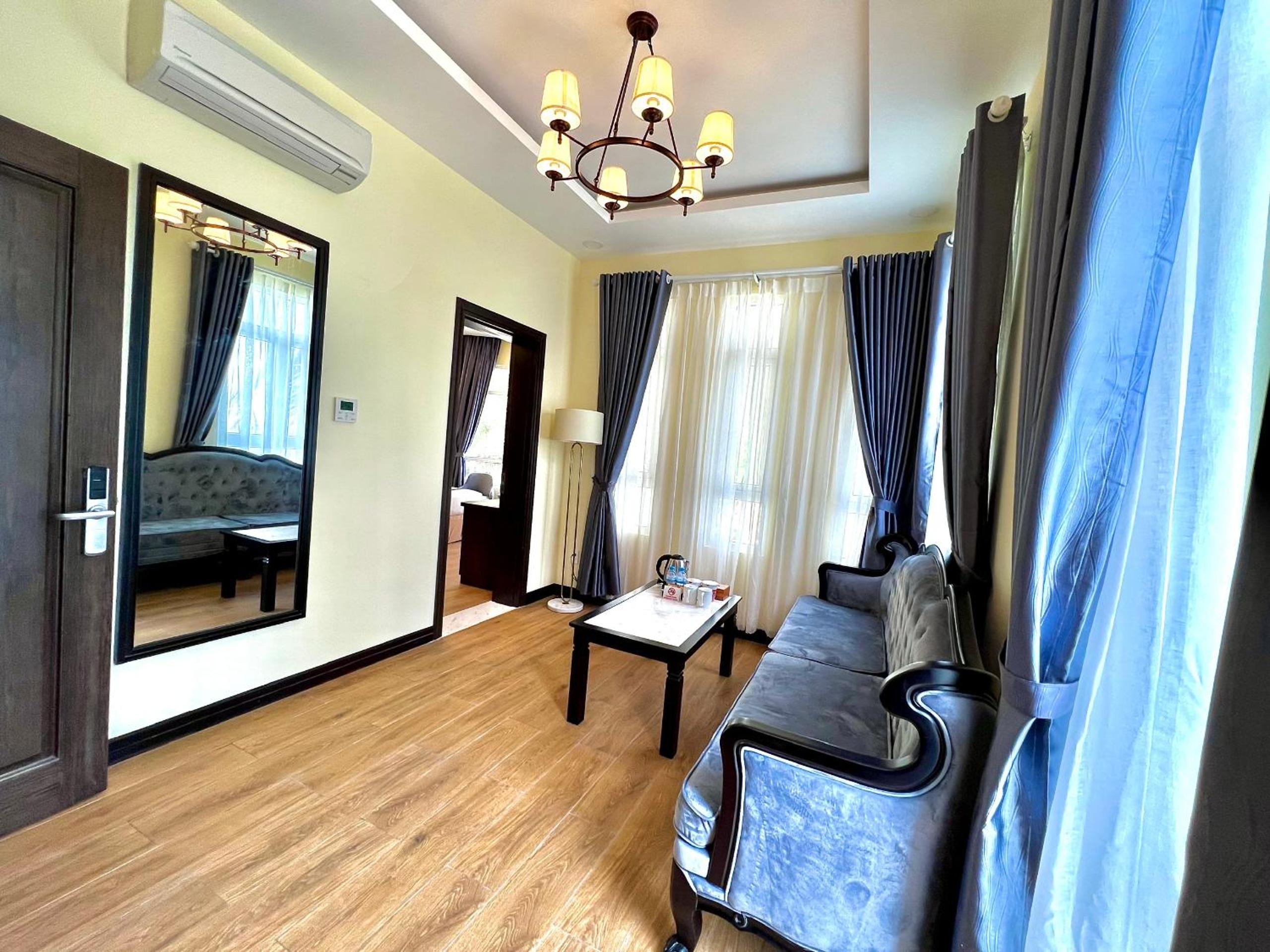 Suite with Garden View photo 1