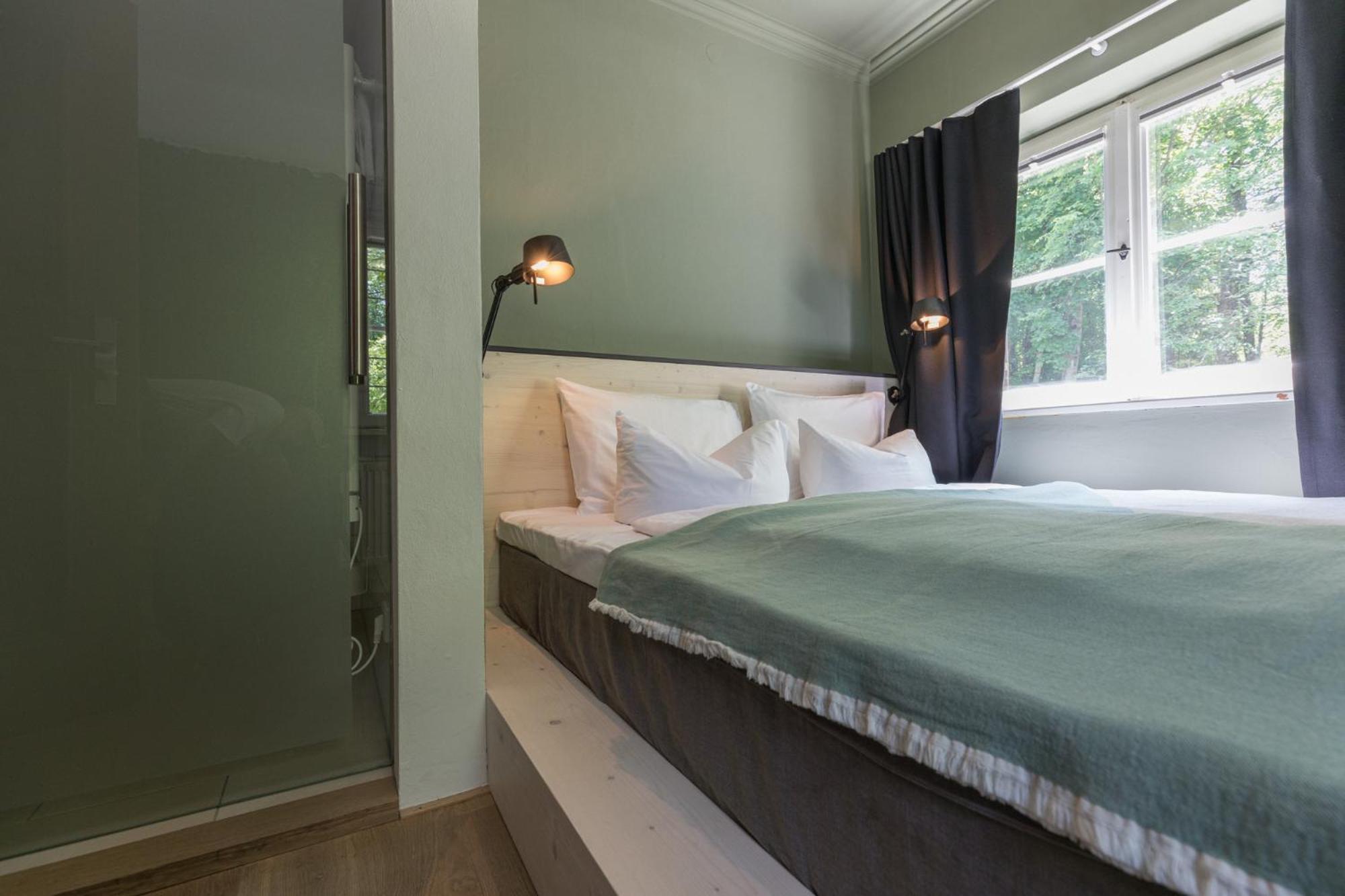 Small Double Room photo 1