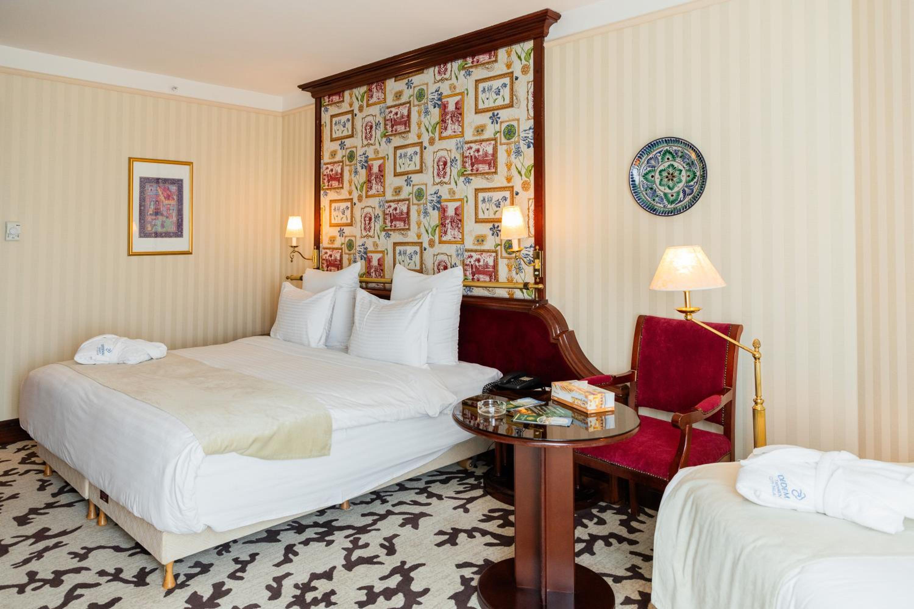 Standard Double Room - Photo 5