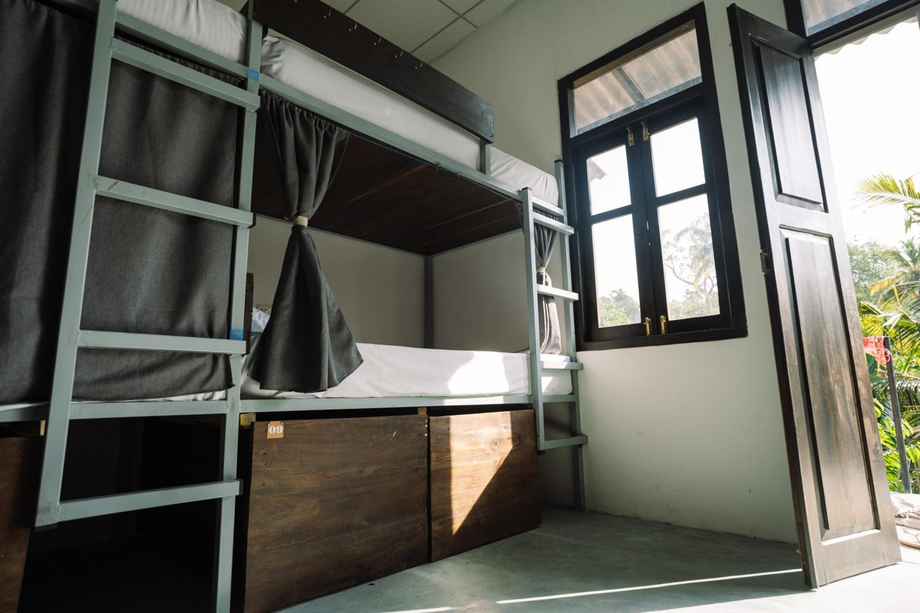 Bed in 10-Bed Mixed Dormitory Room photo 1