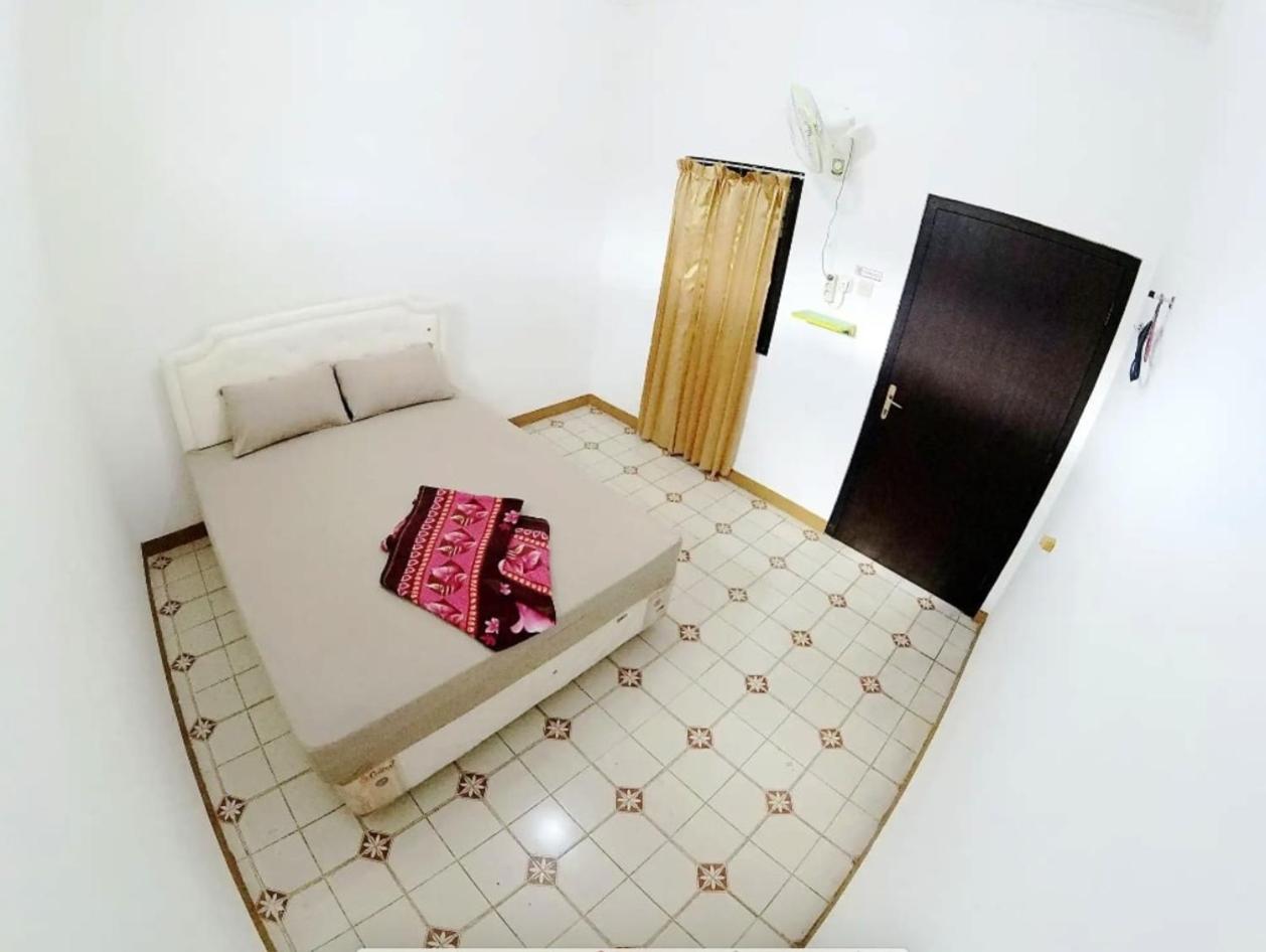 Standard Double Room with Fan photo 1