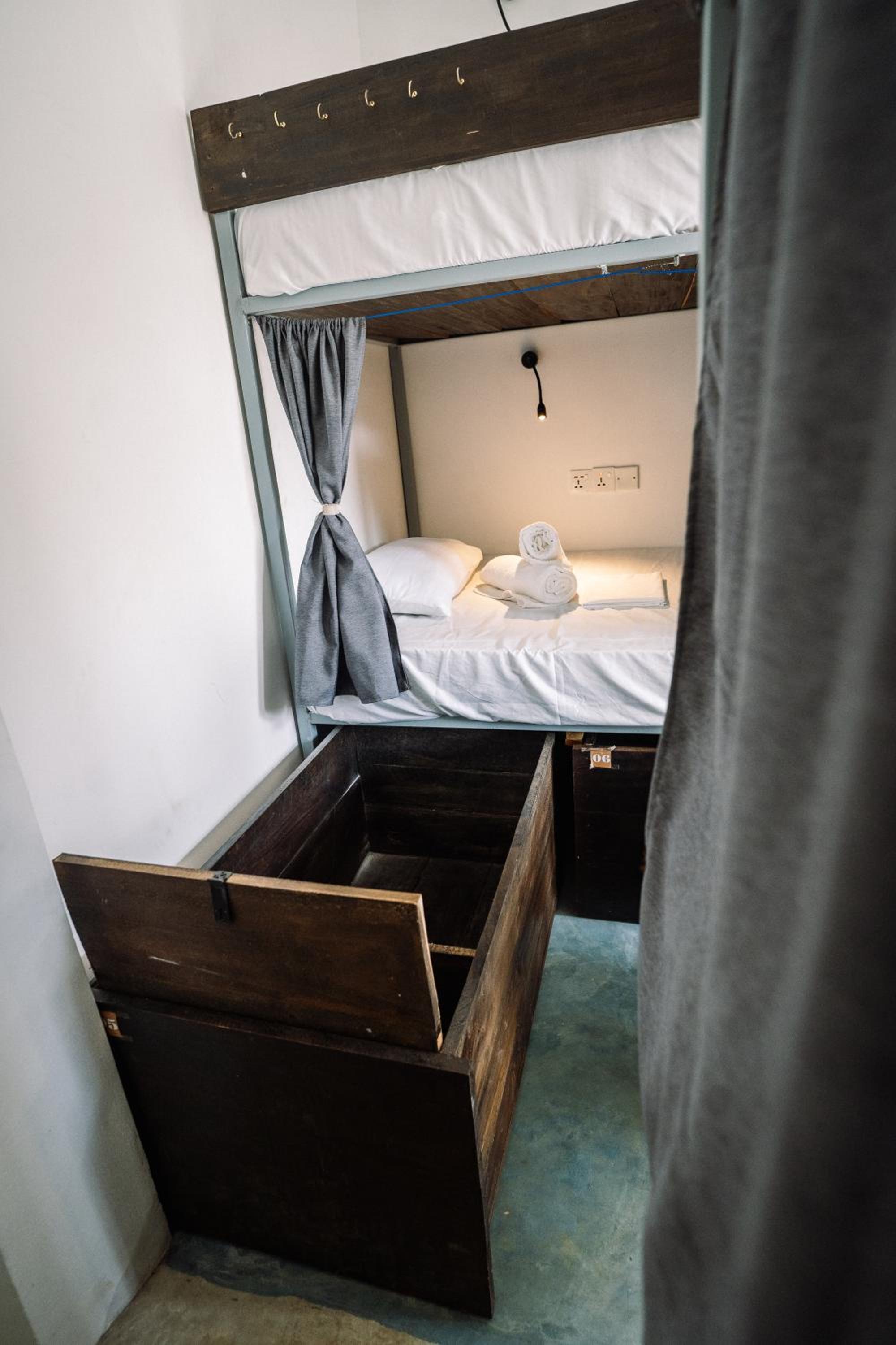 Bed in 10-Bed Mixed Dormitory Room photo 2