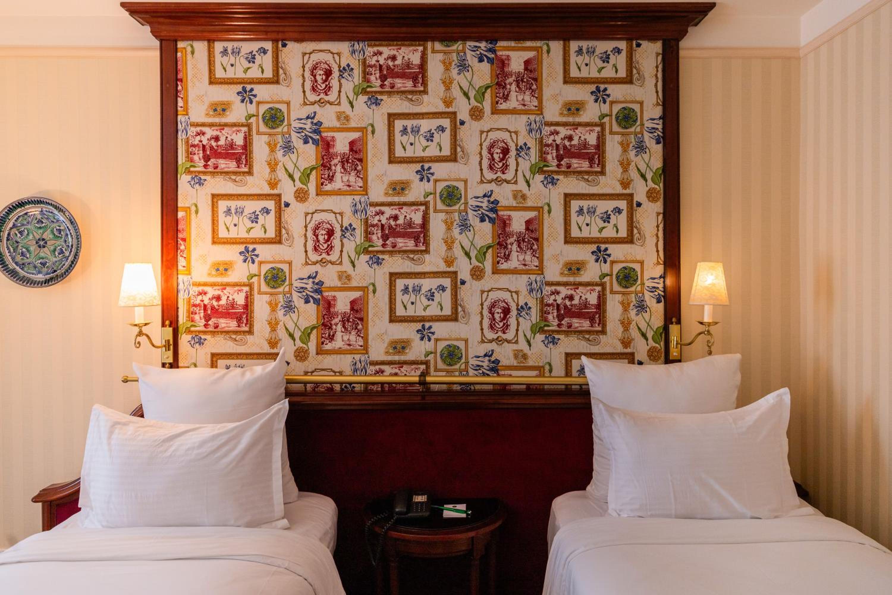 Standard Twin Room - Photo 2
