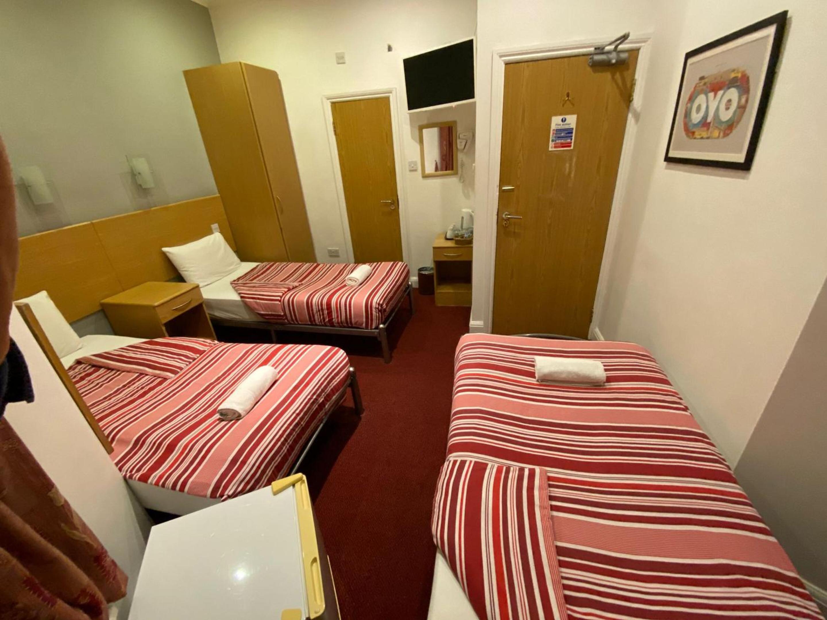 Standard Triple Room photo 3