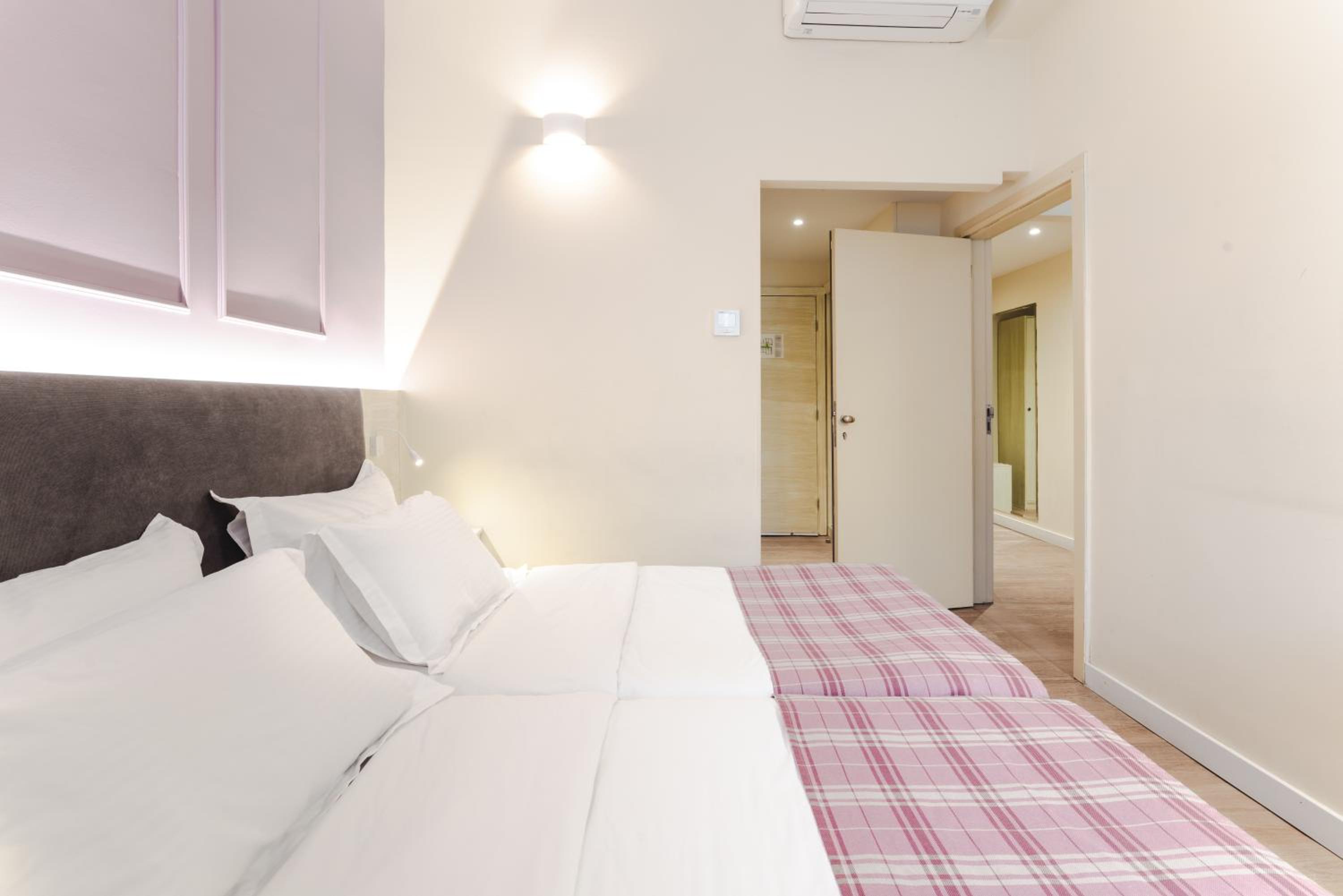 Connected Rooms (2 adults + 2 children) photo 1
