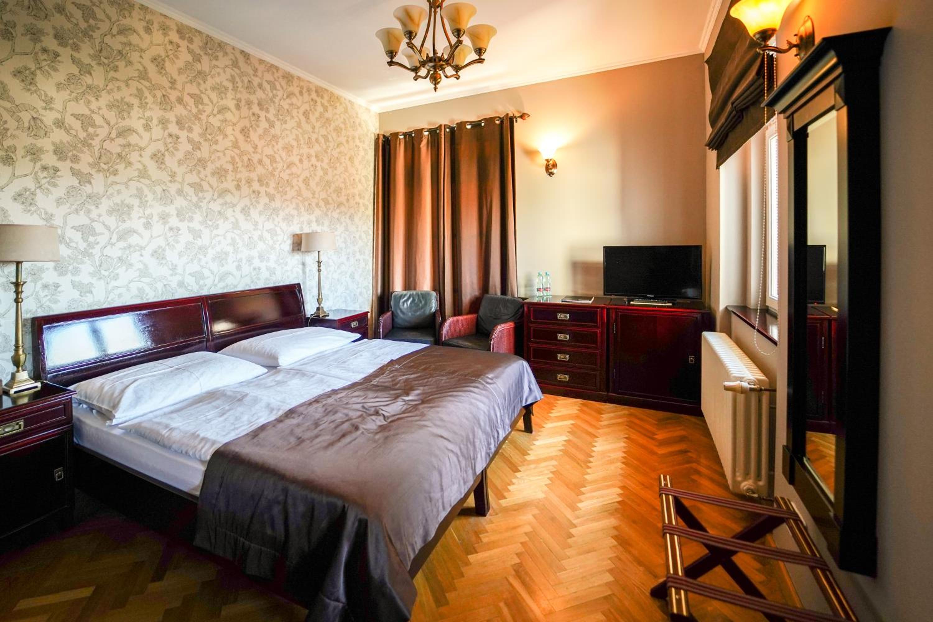 Deluxe Double or Twin Room photo 1