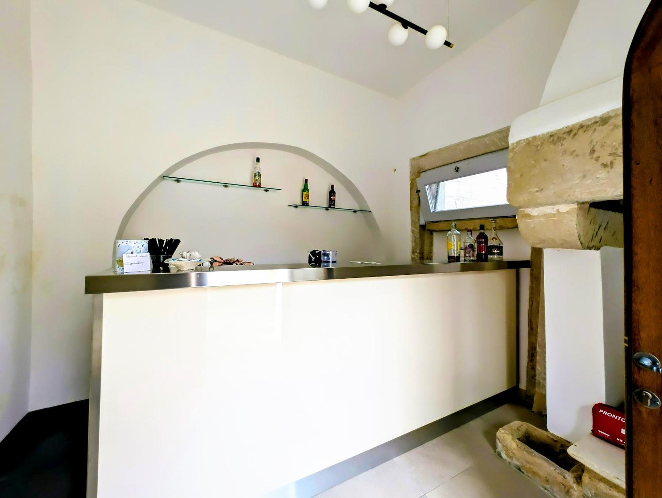 One-Bedroom House - Photo 23