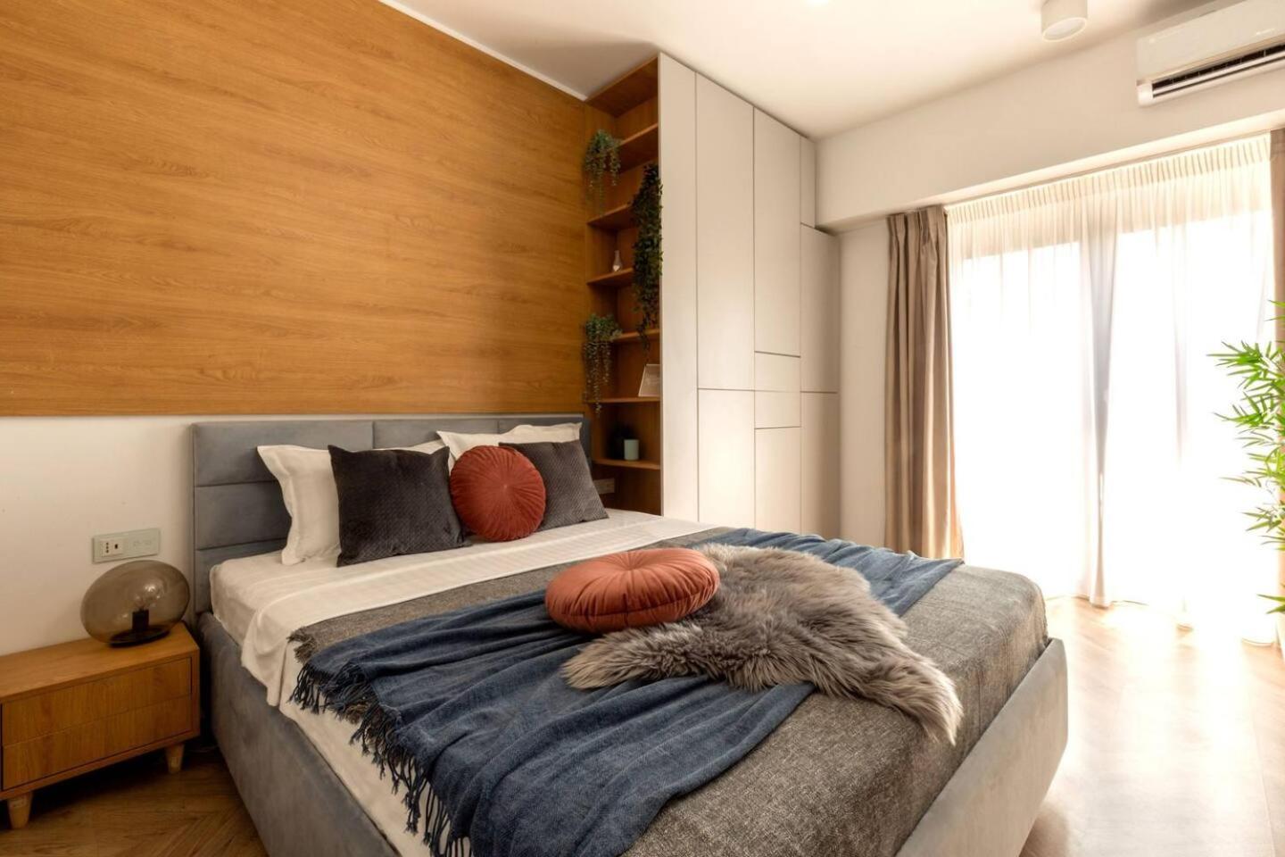 Premier One-Bedroom Apartment with Two Balconies and River View