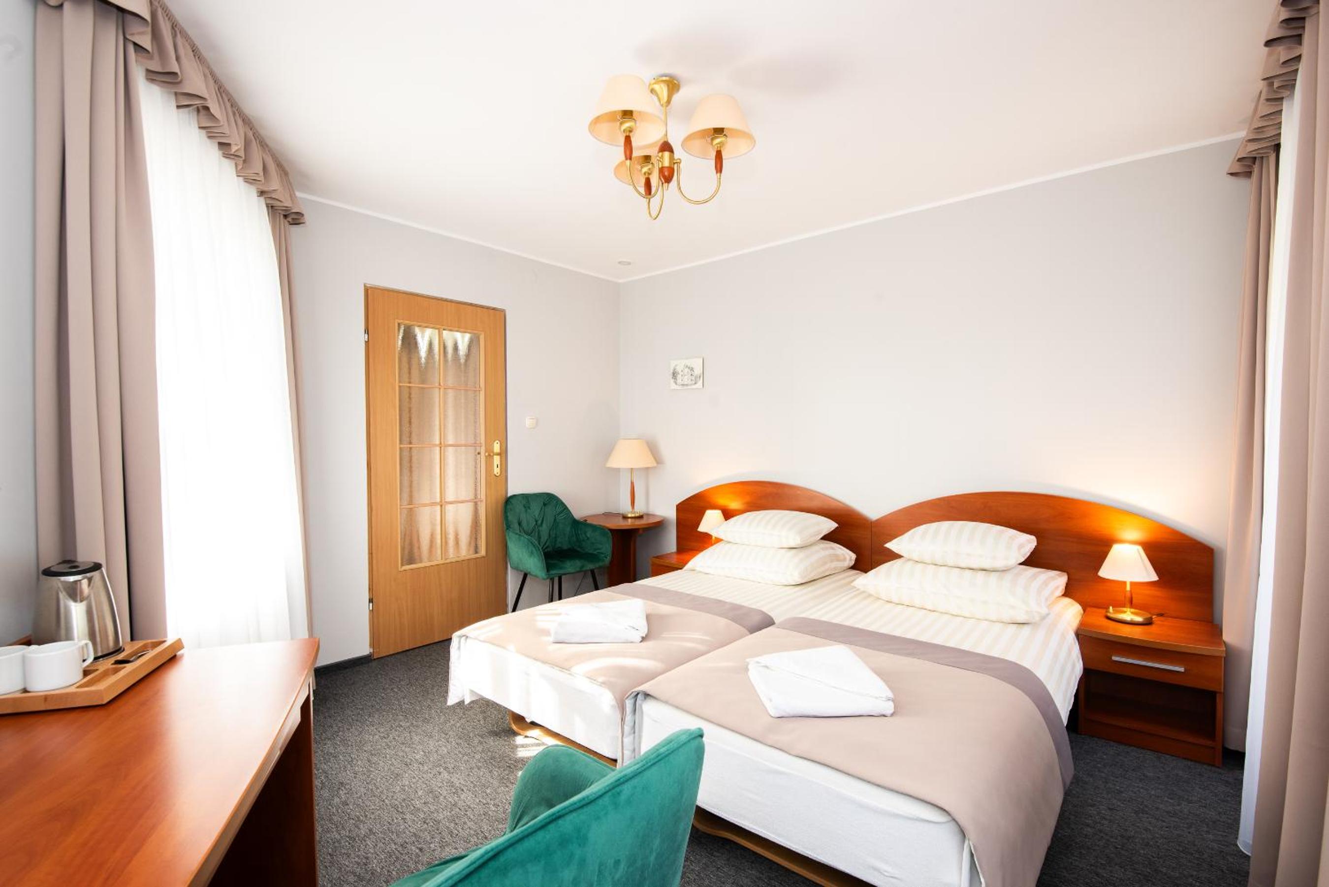 Standard Twin Room