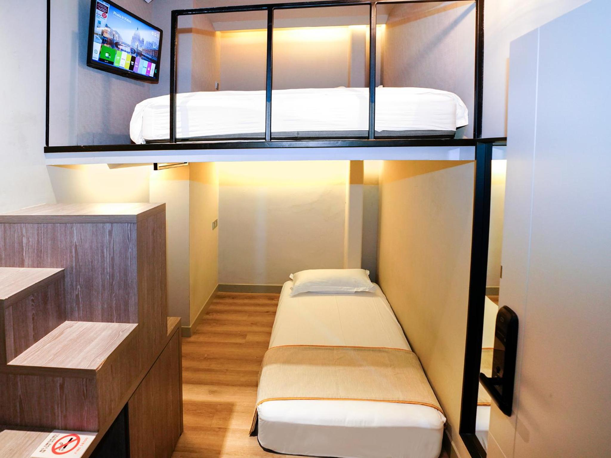 Cabin L, Shared Bathroom