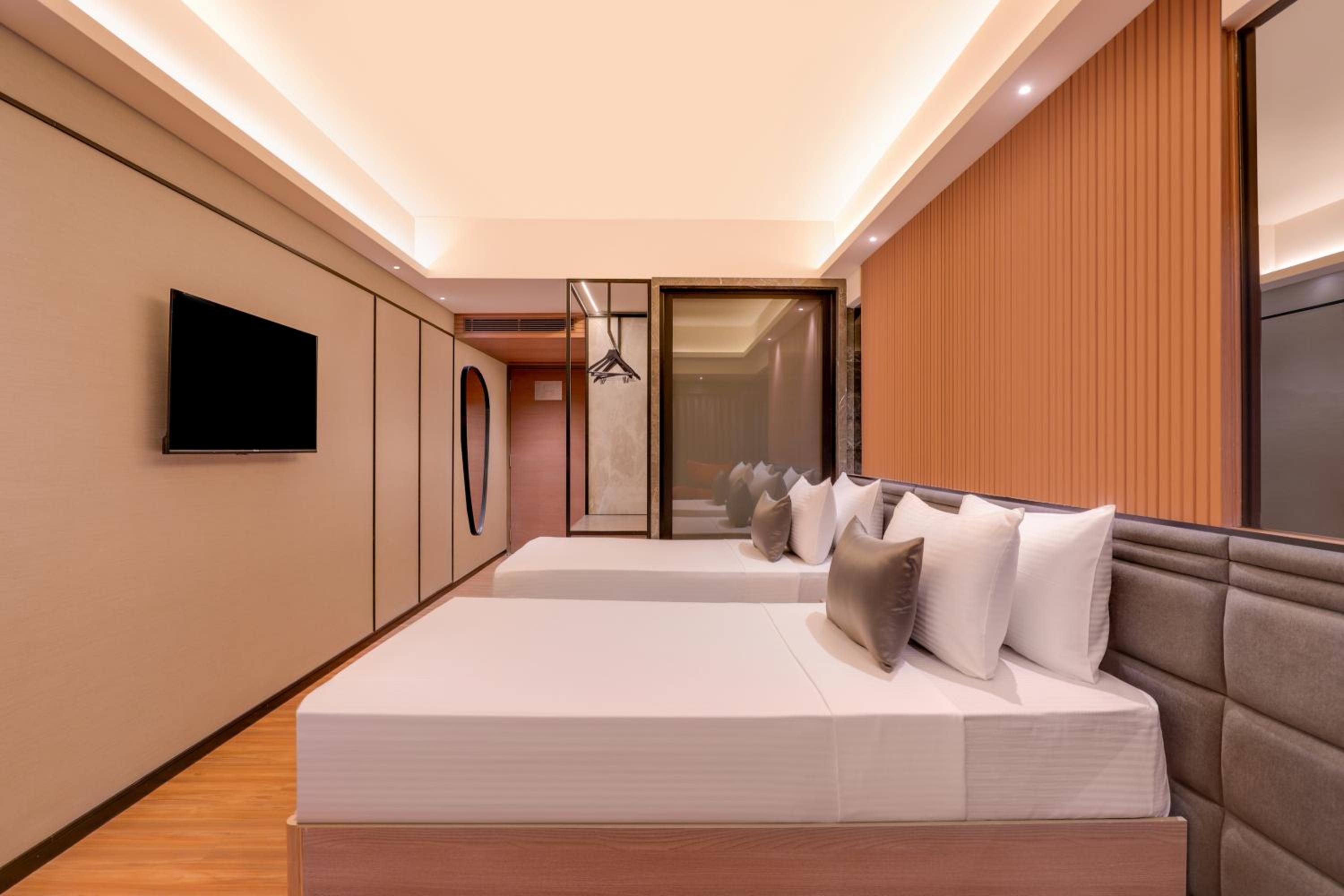 Deluxe Twin Room  (10% Discount on Laundry service) - Photo 4