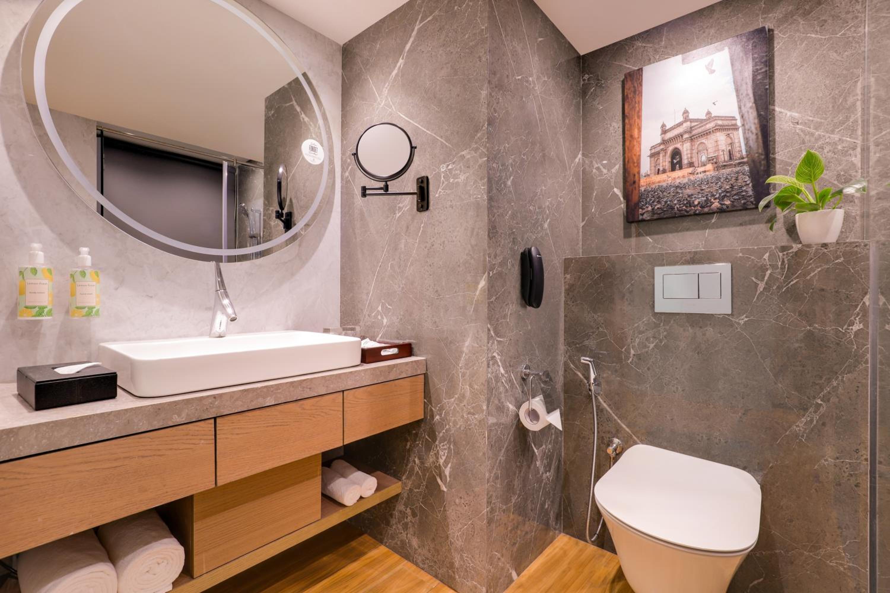 Deluxe Twin Room  (10% Discount on Laundry service) - Photo 7