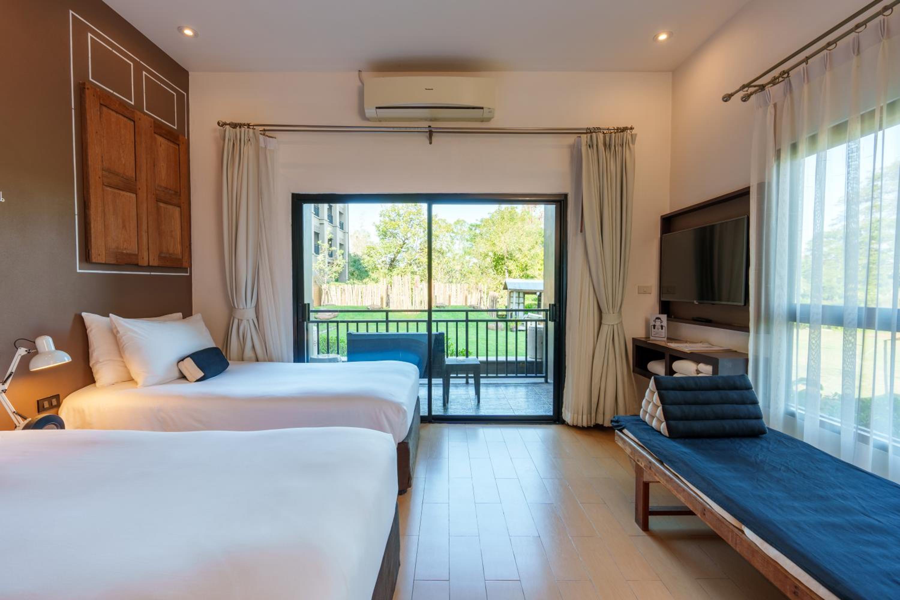 Deluxe Triple Room photo 2