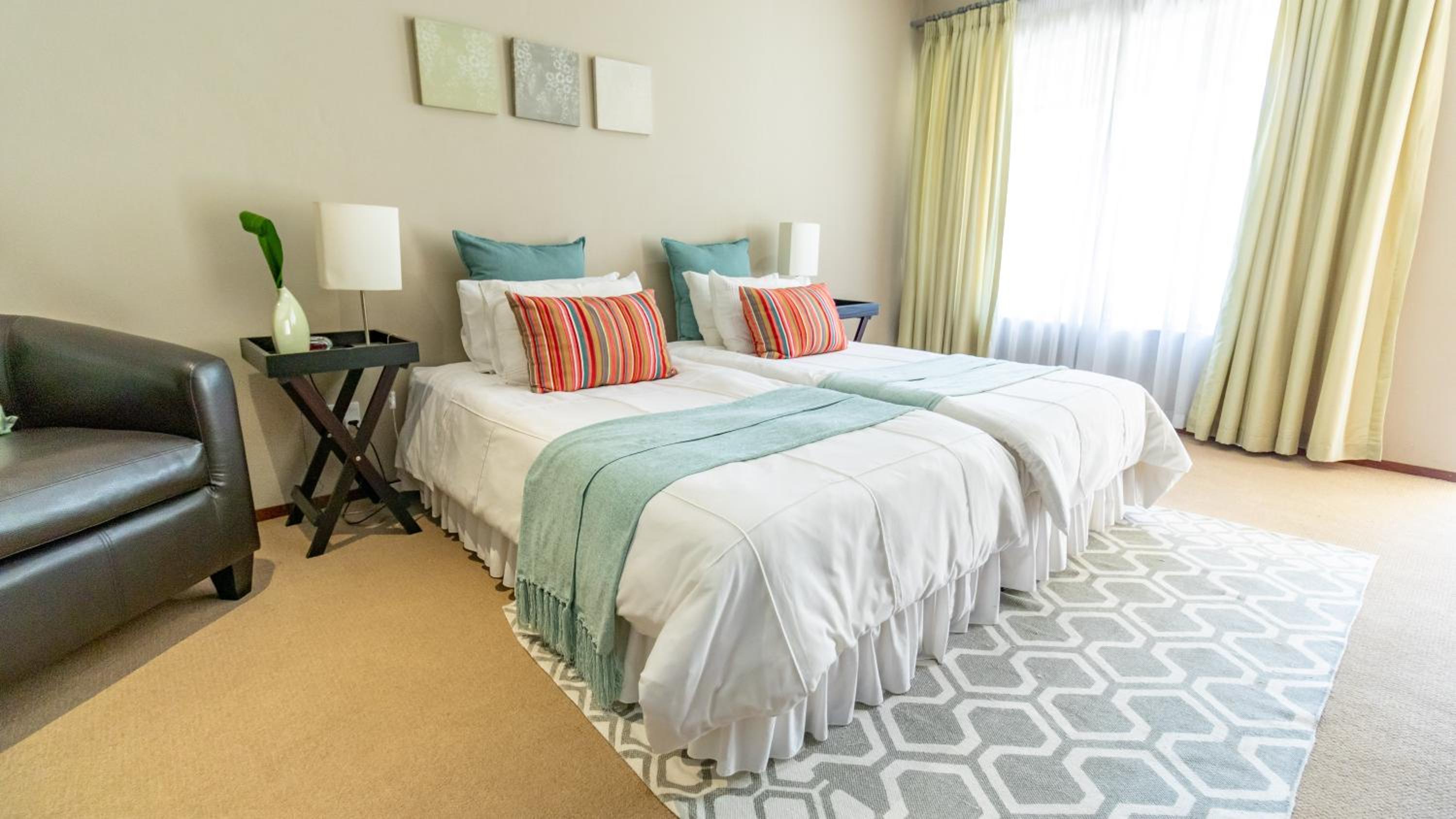 Deluxe Twin Room photo 1