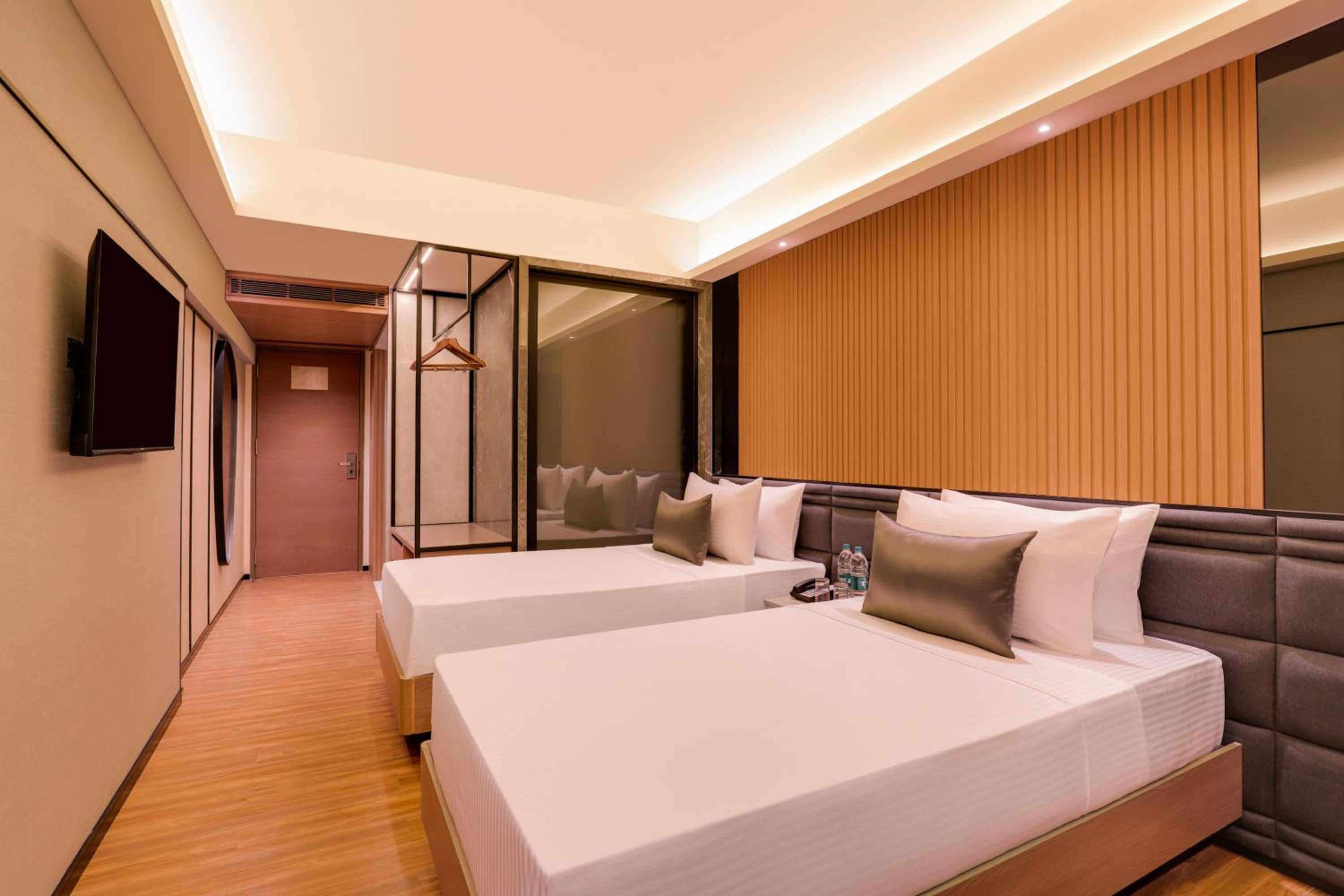 Executive Twin Room - Photo 2